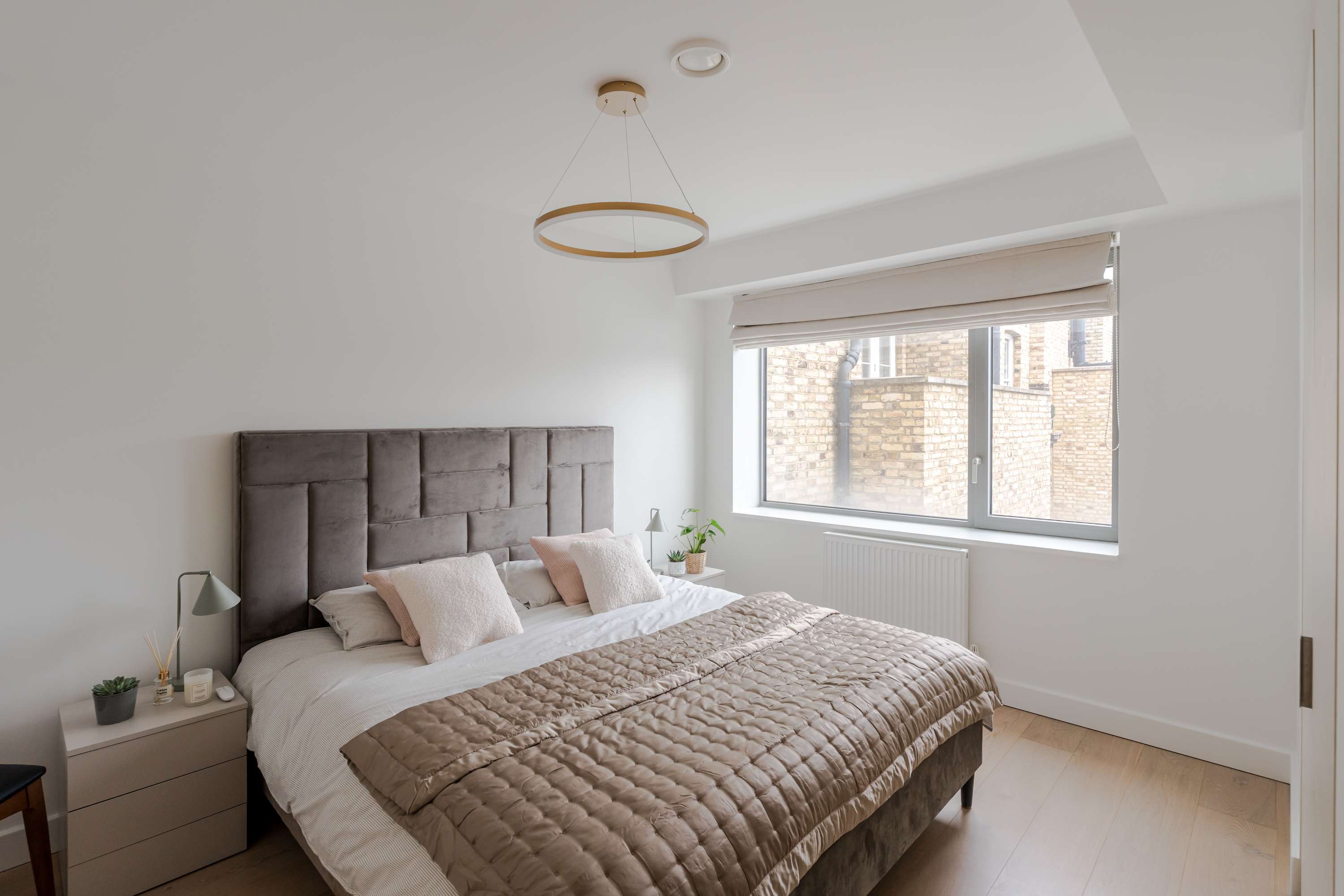 Bright 3-Bed Marylebone Flat · Balcony · Sleeps 7 in Great Portland Street W1W - Property image 4 - VivreStays