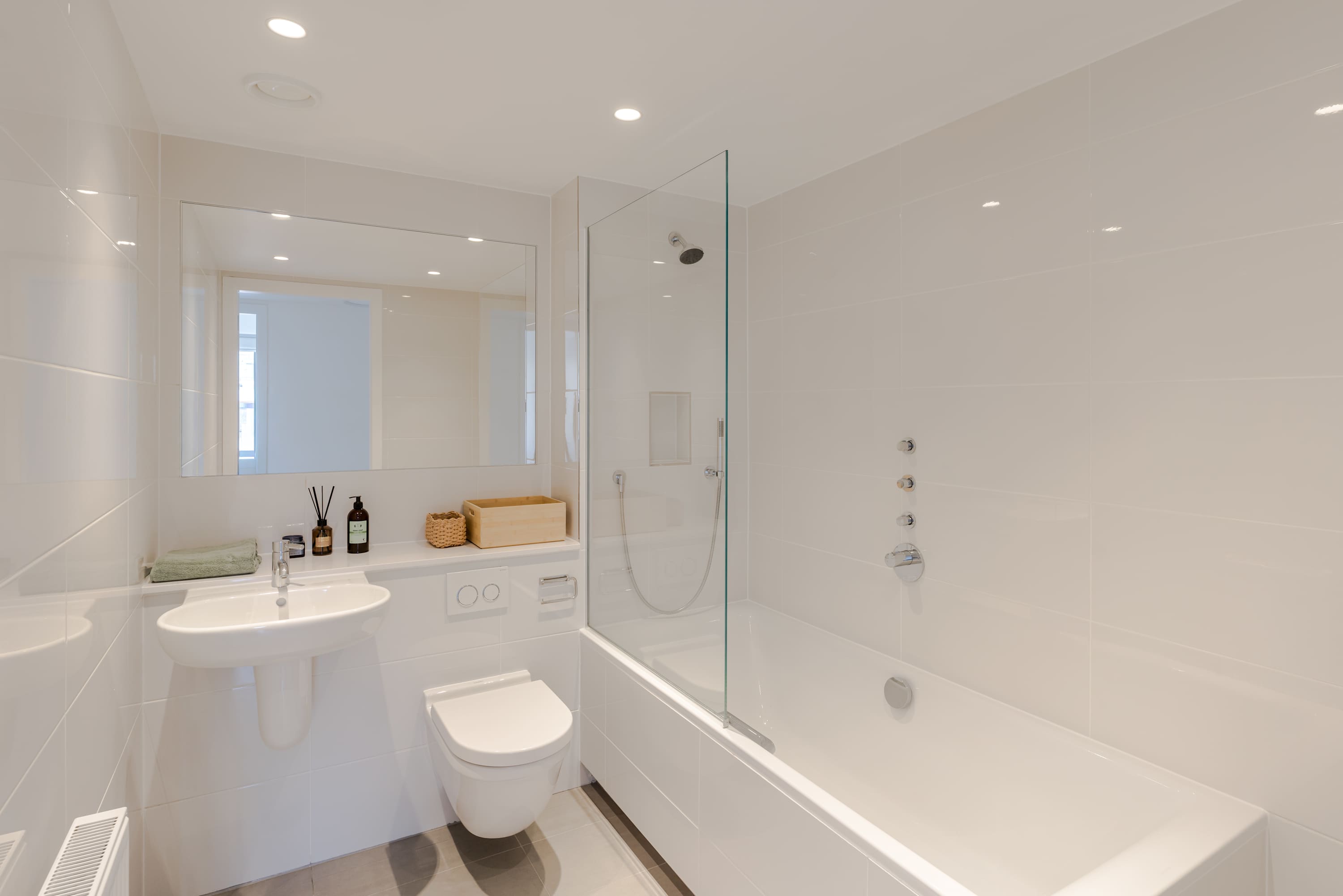 Bright 3-Bed Marylebone Flat · Balcony · Sleeps 7 in Great Portland Street W1W - Property image 12 - VivreStays