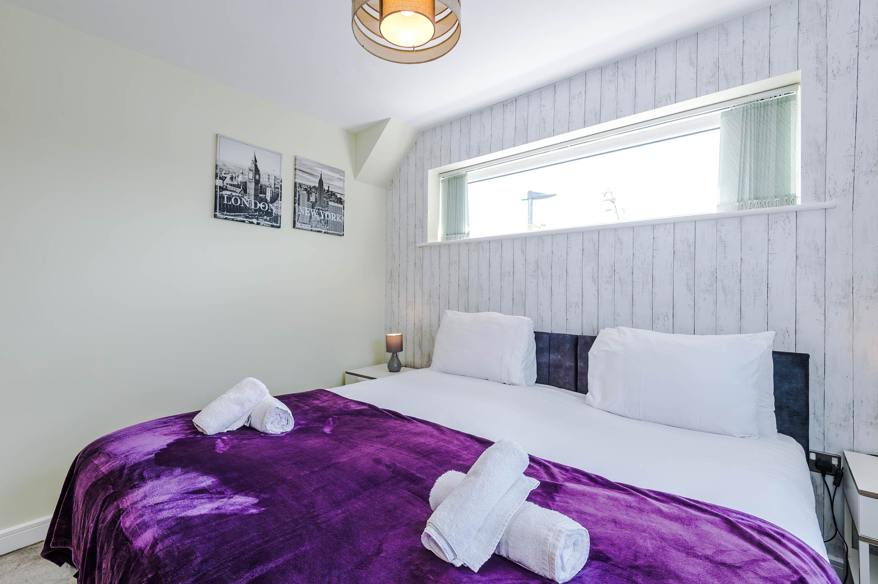 Large Etihad & Co-op Live Townhouse | Free Parking