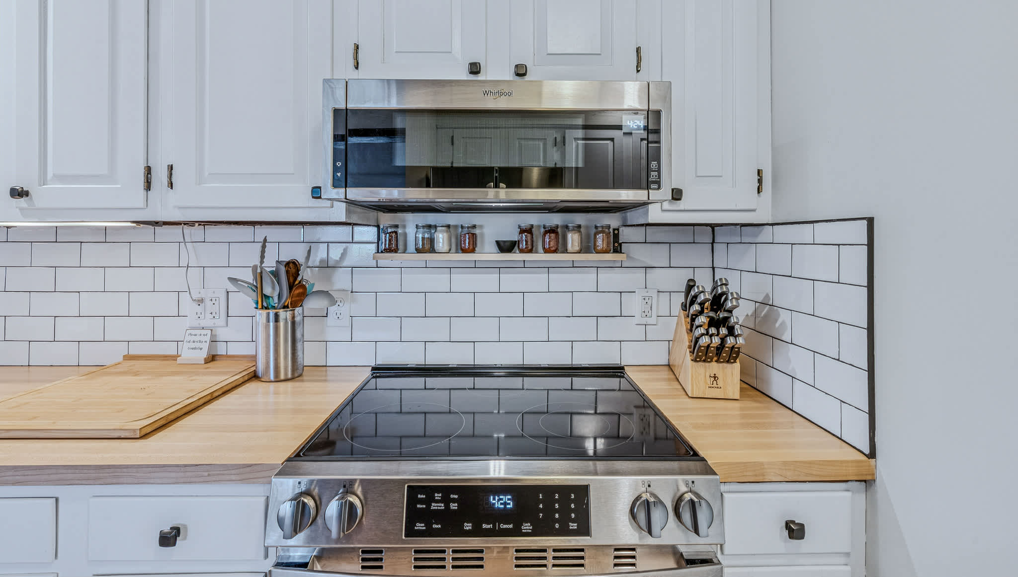 Cozy Deck, Fireplace & Views | Sugar Hill 1D