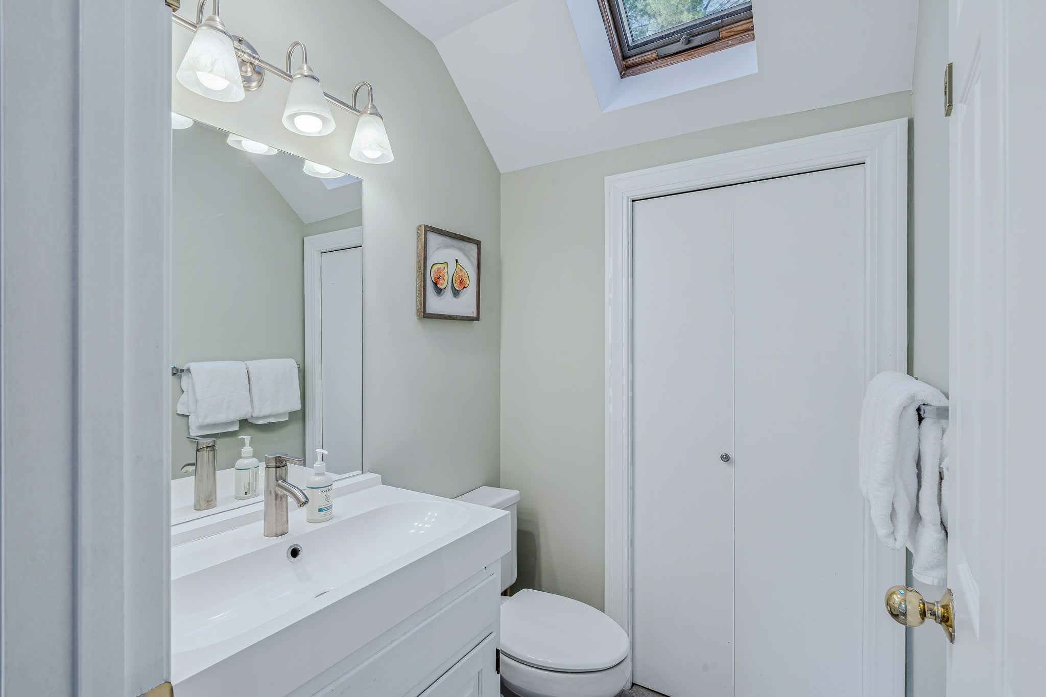 Cozy Deck, Fireplace & Views | Sugar Hill 1D