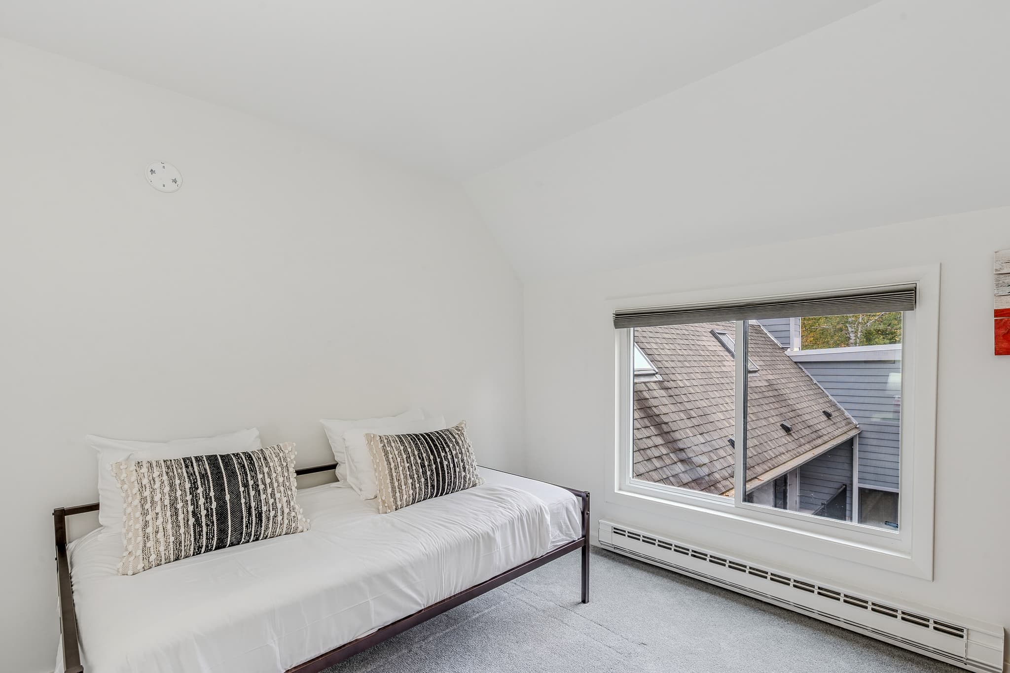 Steps to Ski Hill, Game Room, Club | Kingswood 6F