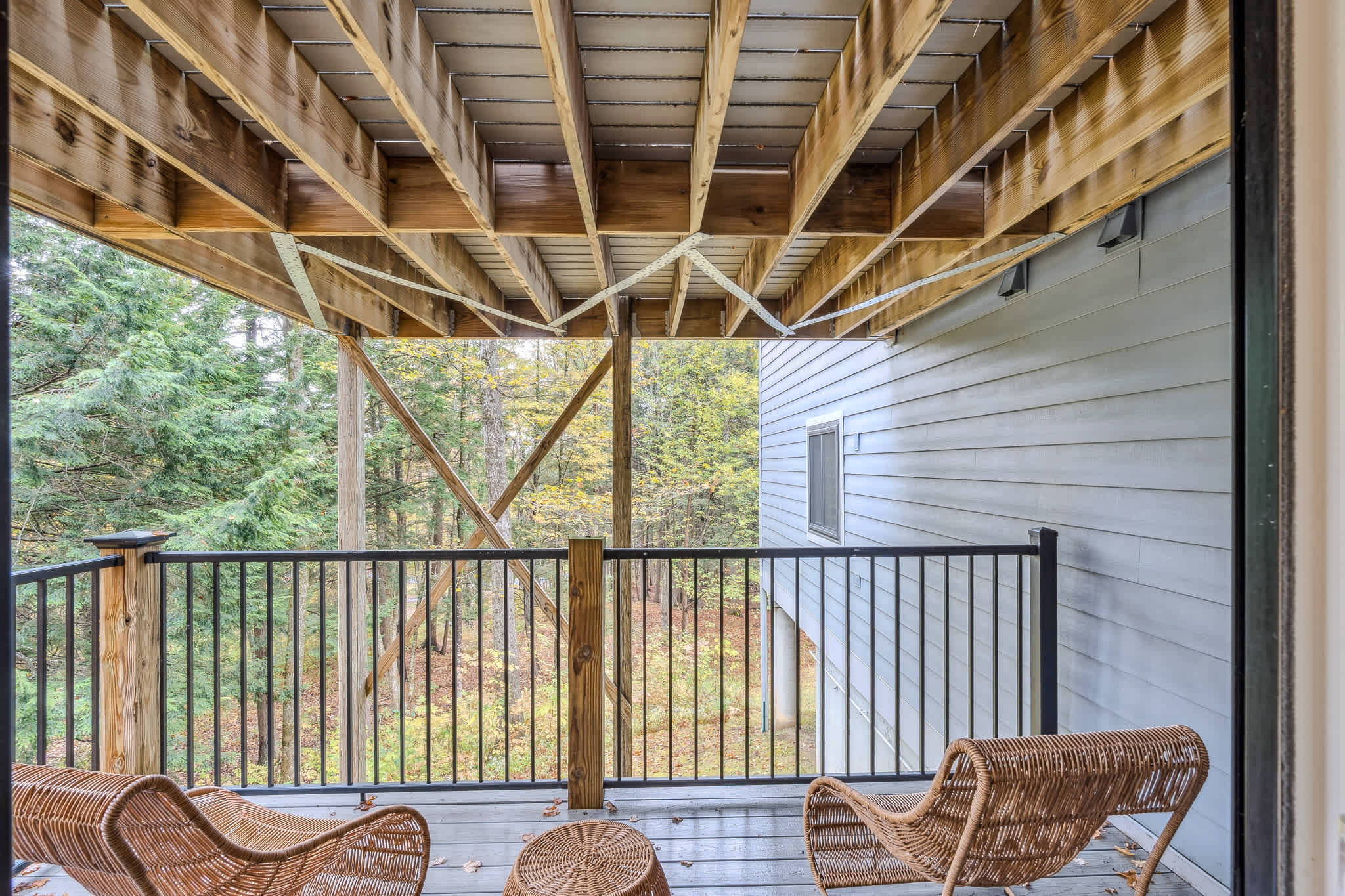 Steps to Ski Hill, Game Room, Club | Kingswood 6F