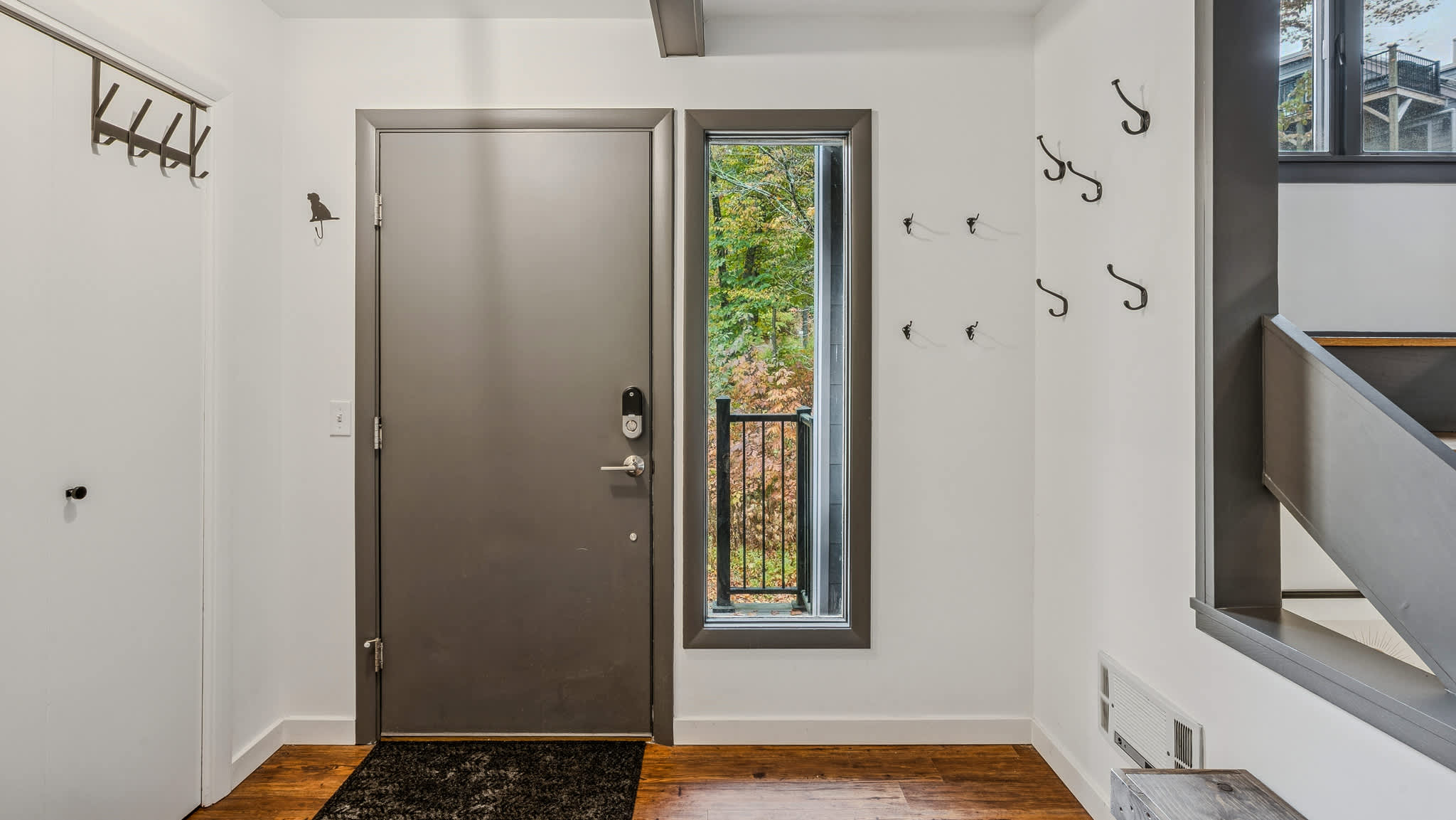 Steps to Ski Hill, Game Room, Club | Kingswood 6F