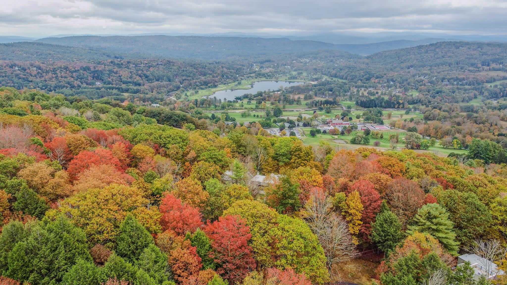 Steps to Ski Hill, Game Room, Club | Kingswood 6F