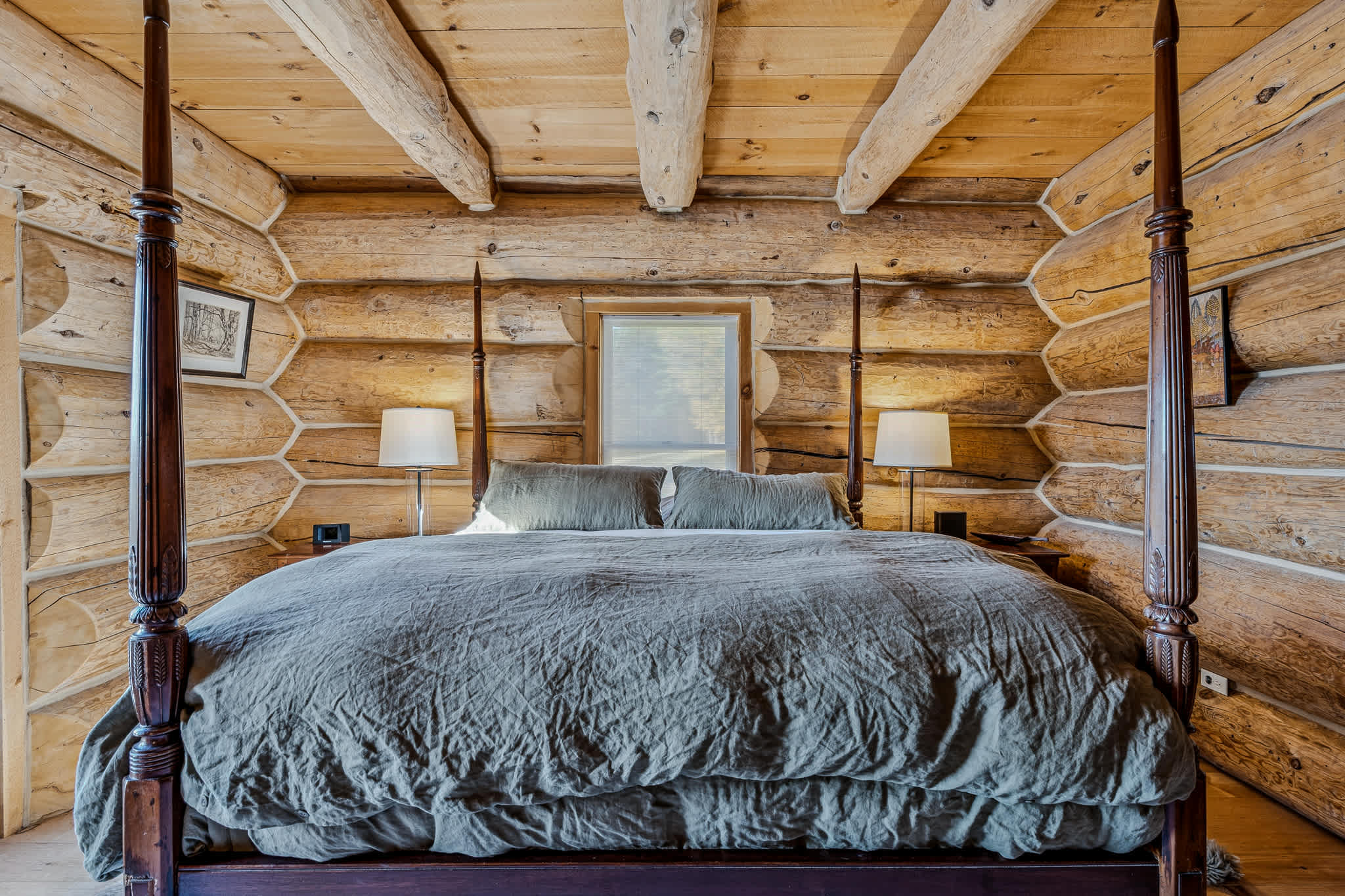 Hot Tub, Firepit, Mtn Views! | Spruce Moose Lodge