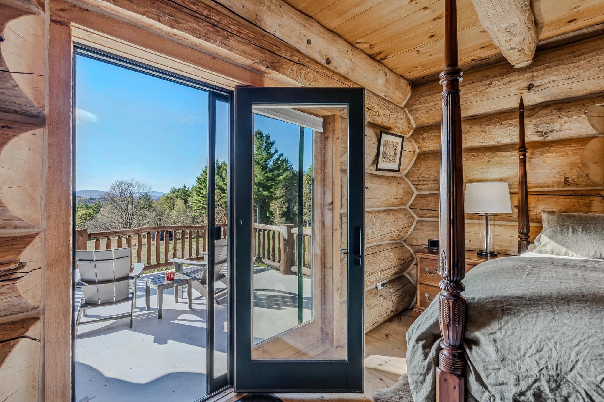 Hot Tub, Firepit, Mtn Views! | Spruce Moose Lodge