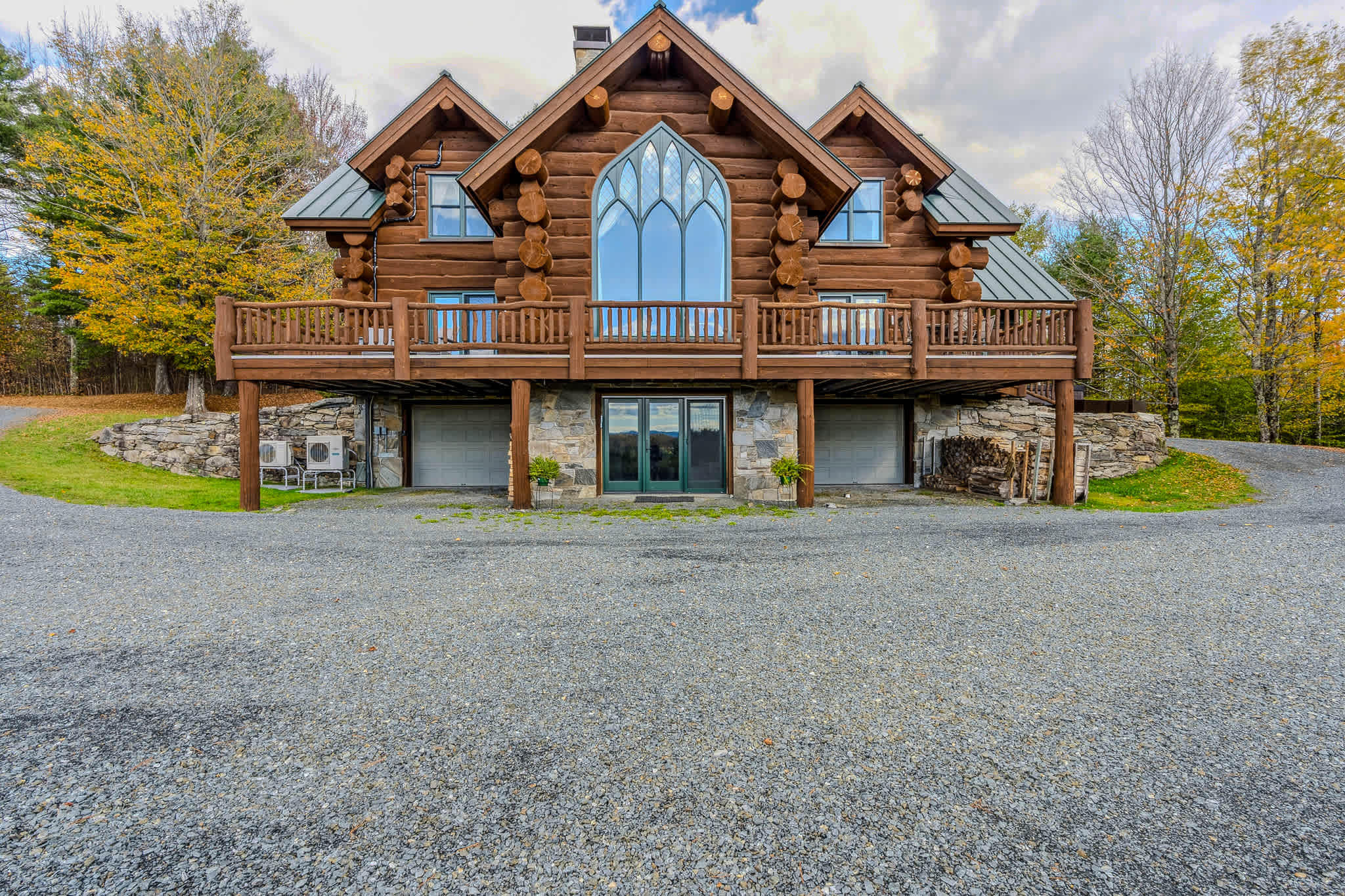 Hot Tub, Firepit, Mtn Views! | Spruce Moose Lodge