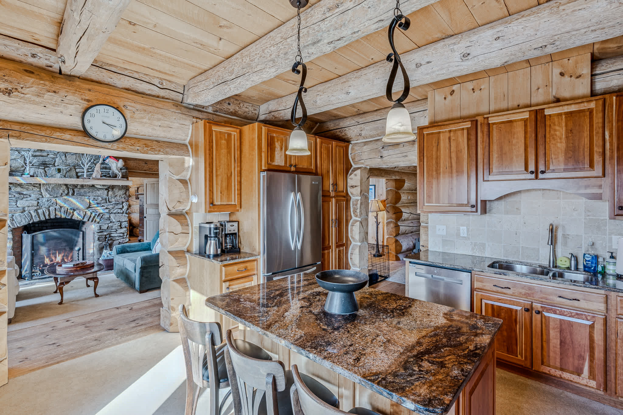 Hot Tub, Firepit, Mtn Views! | Spruce Moose Lodge