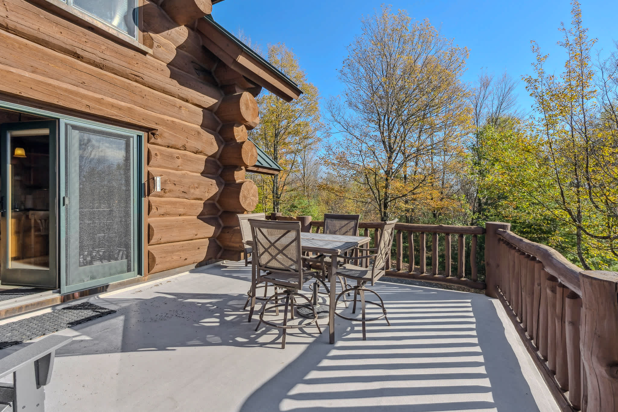 Hot Tub, Firepit, Mtn Views! | Spruce Moose Lodge