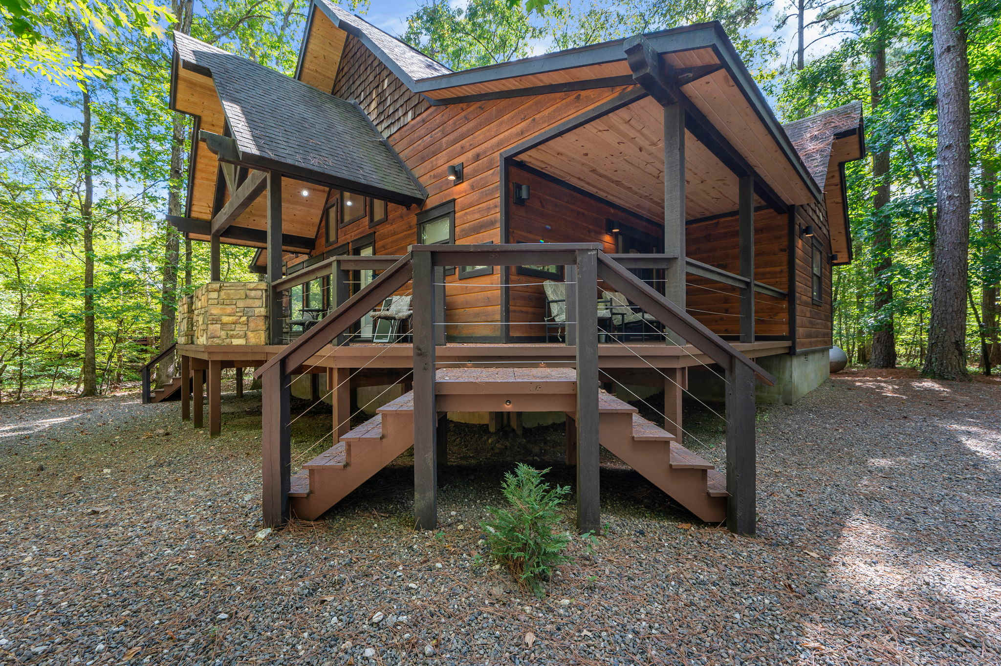 Silverbrook - 2 king suites - surrounded by trees