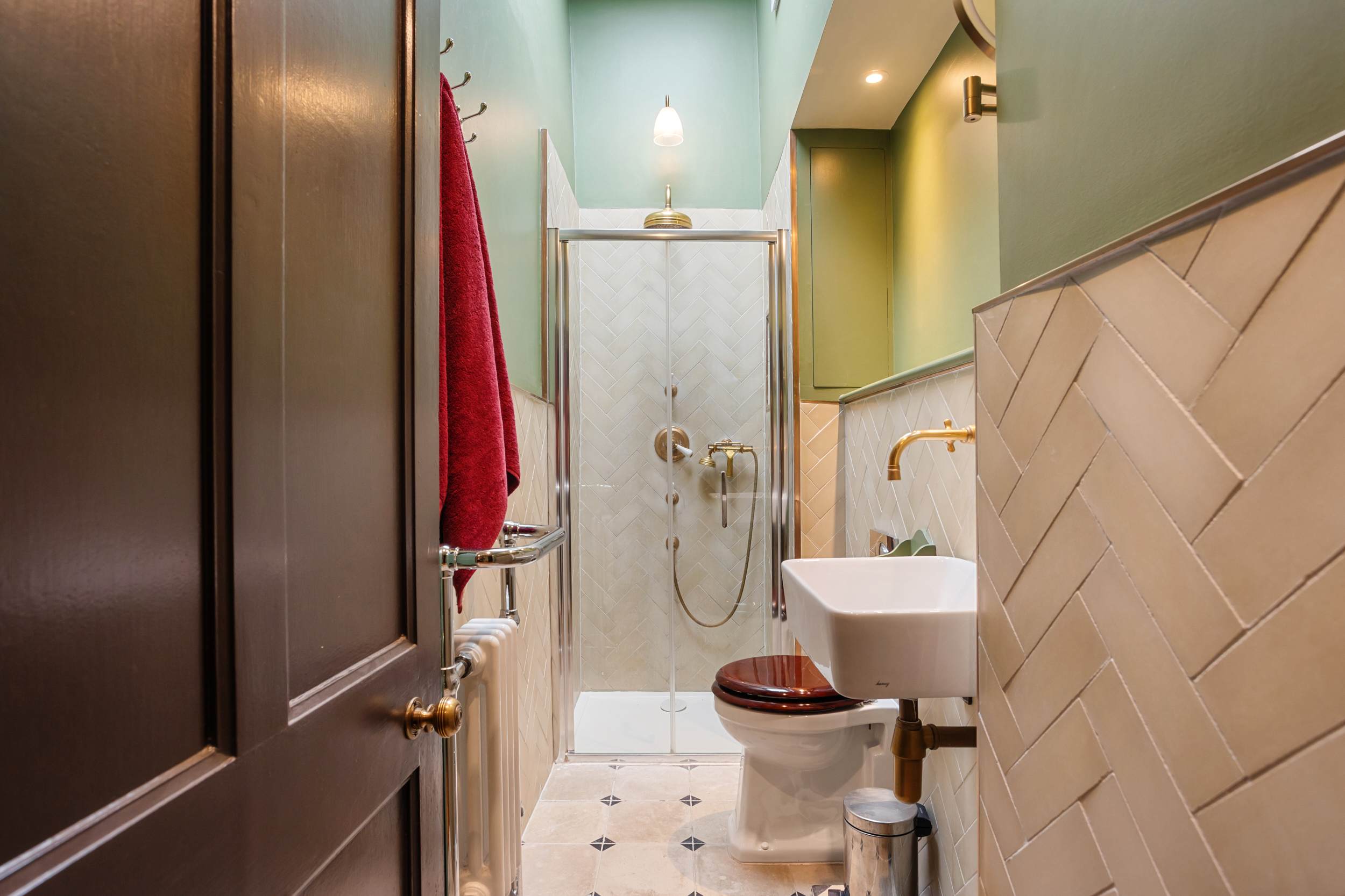 1820s 4BR Townhouse Sleeps 9 Near Tube by Omega in Bow Road 23 E3 2AD - Property image 27 - VivreStays