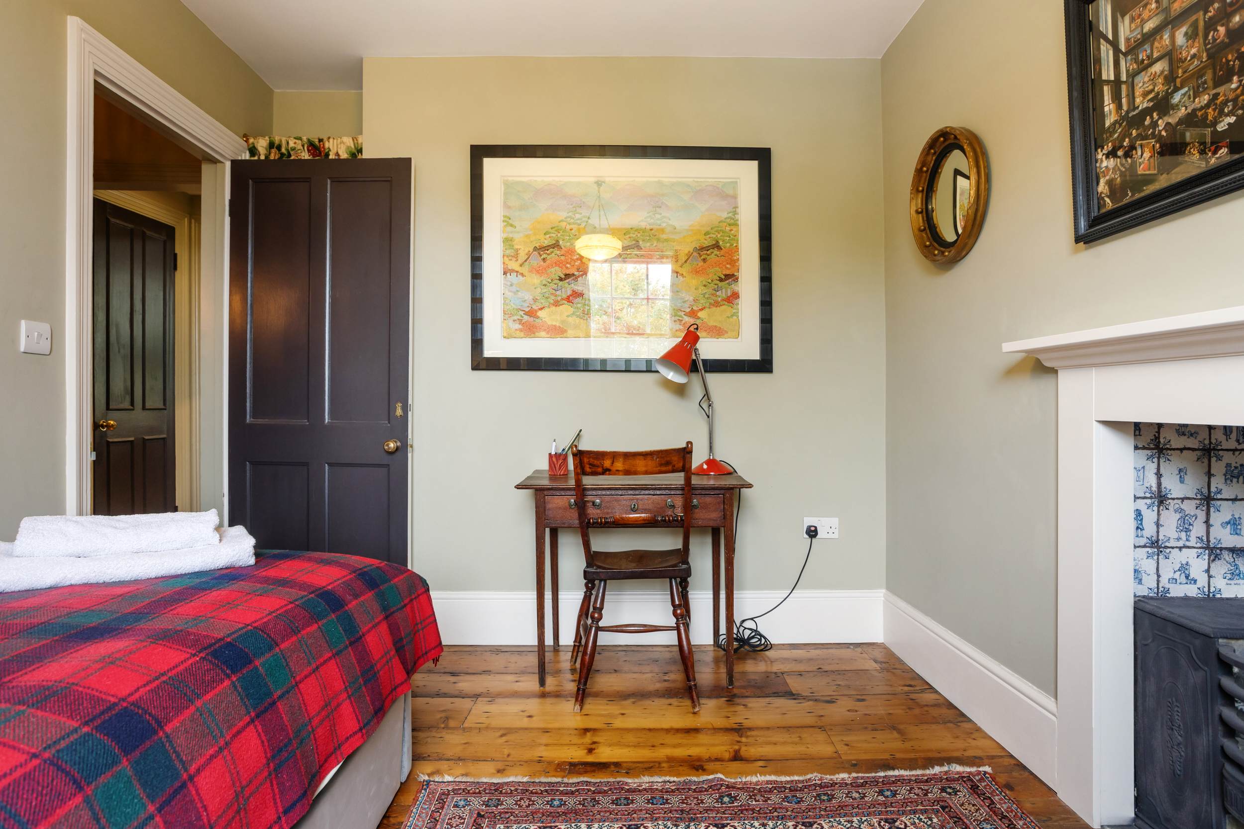 1820s 4BR Townhouse Sleeps 9 Near Tube by Omega in Bow Road 23 E3 2AD - Property image 28 - VivreStays