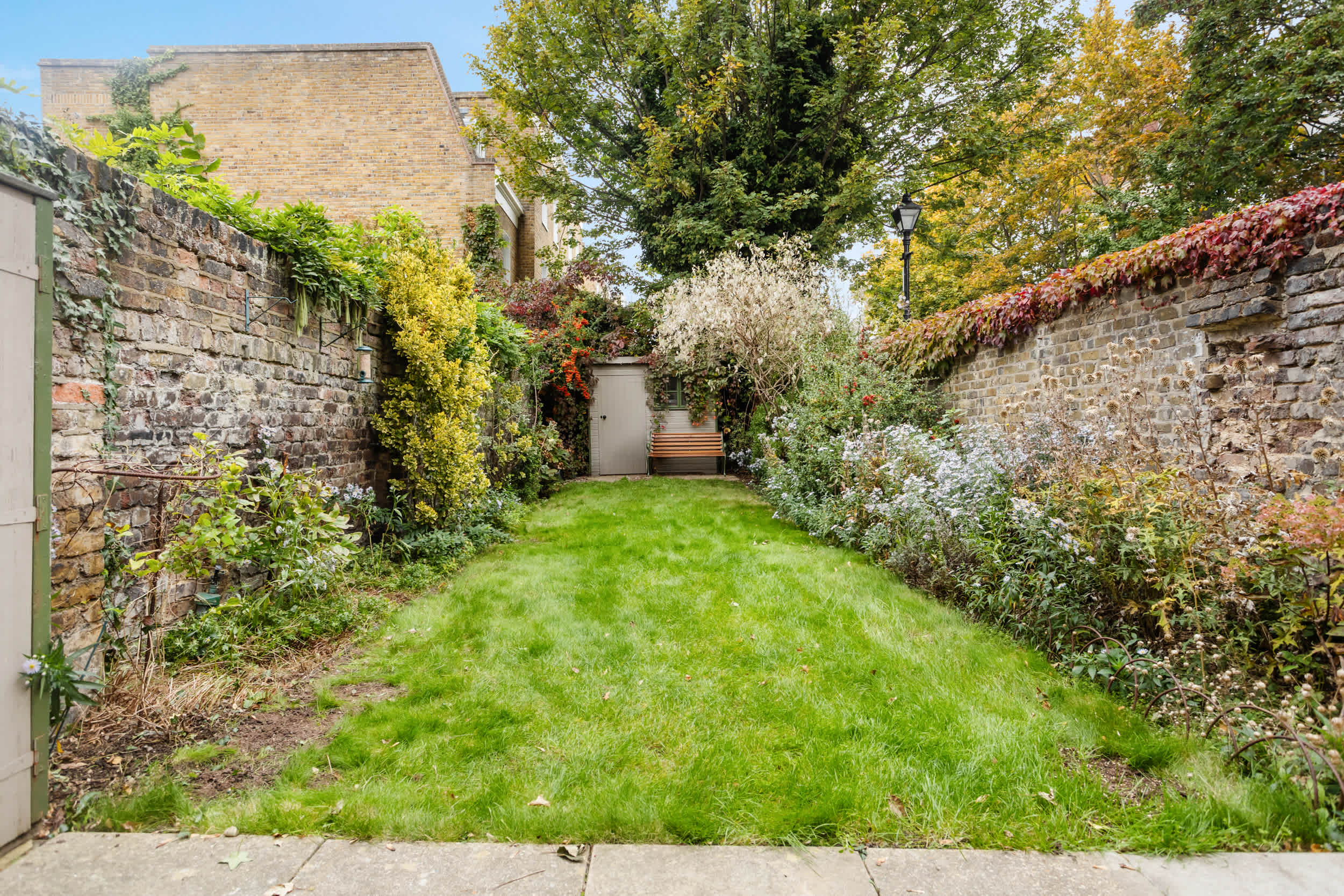 1820s 4BR Townhouse Sleeps 9 Near Tube by Omega in Bow Road 23 E3 2AD - Property image 13 - VivreStays