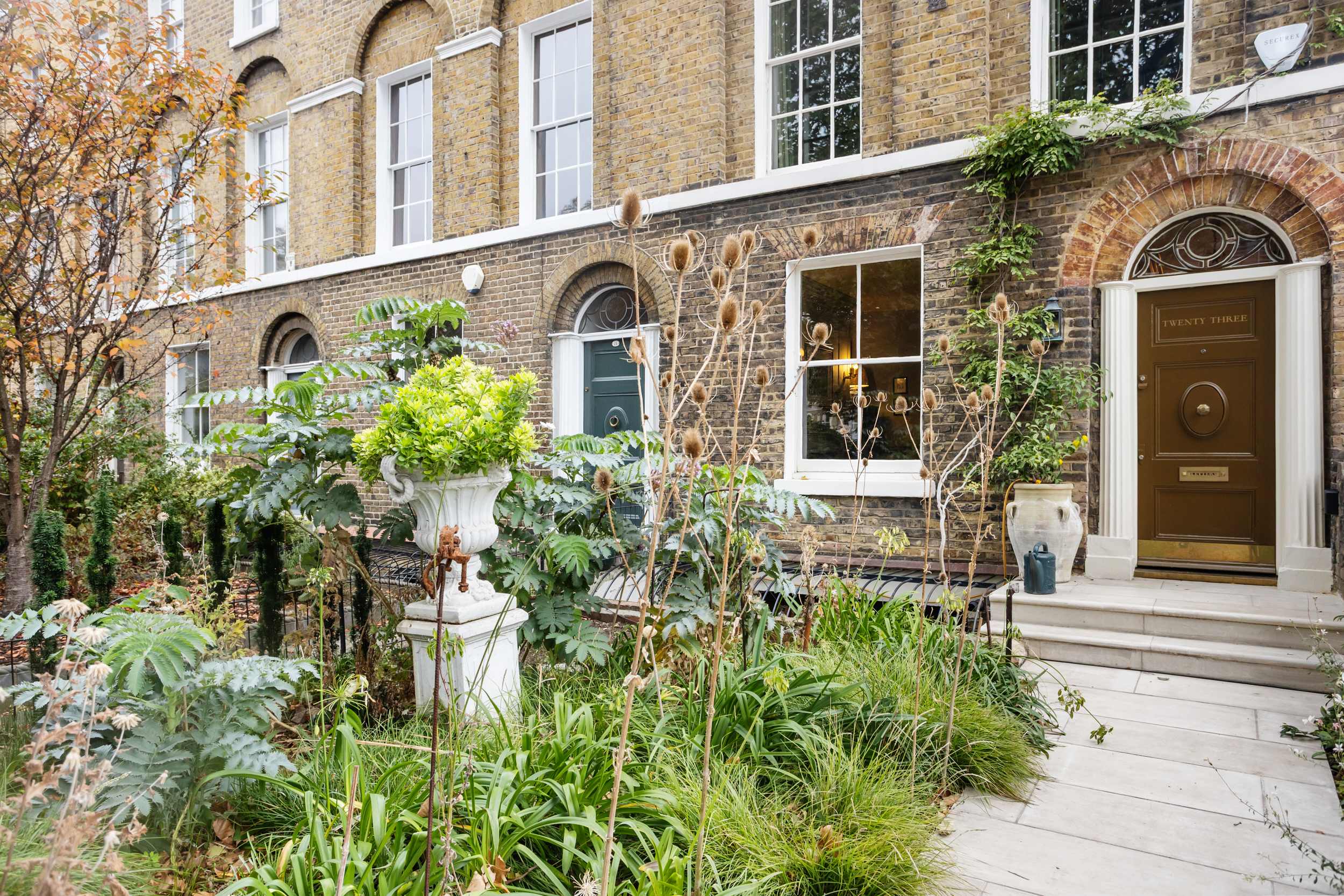 1820s 4BR Townhouse Sleeps 9 Near Tube by Omega in Bow Road 23 E3 2AD - Property image 35 - VivreStays