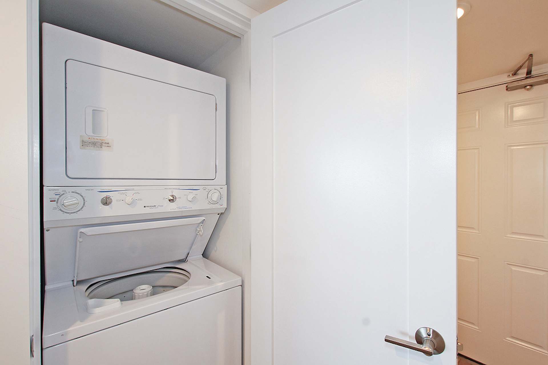 One Seagrove Place 0205 8