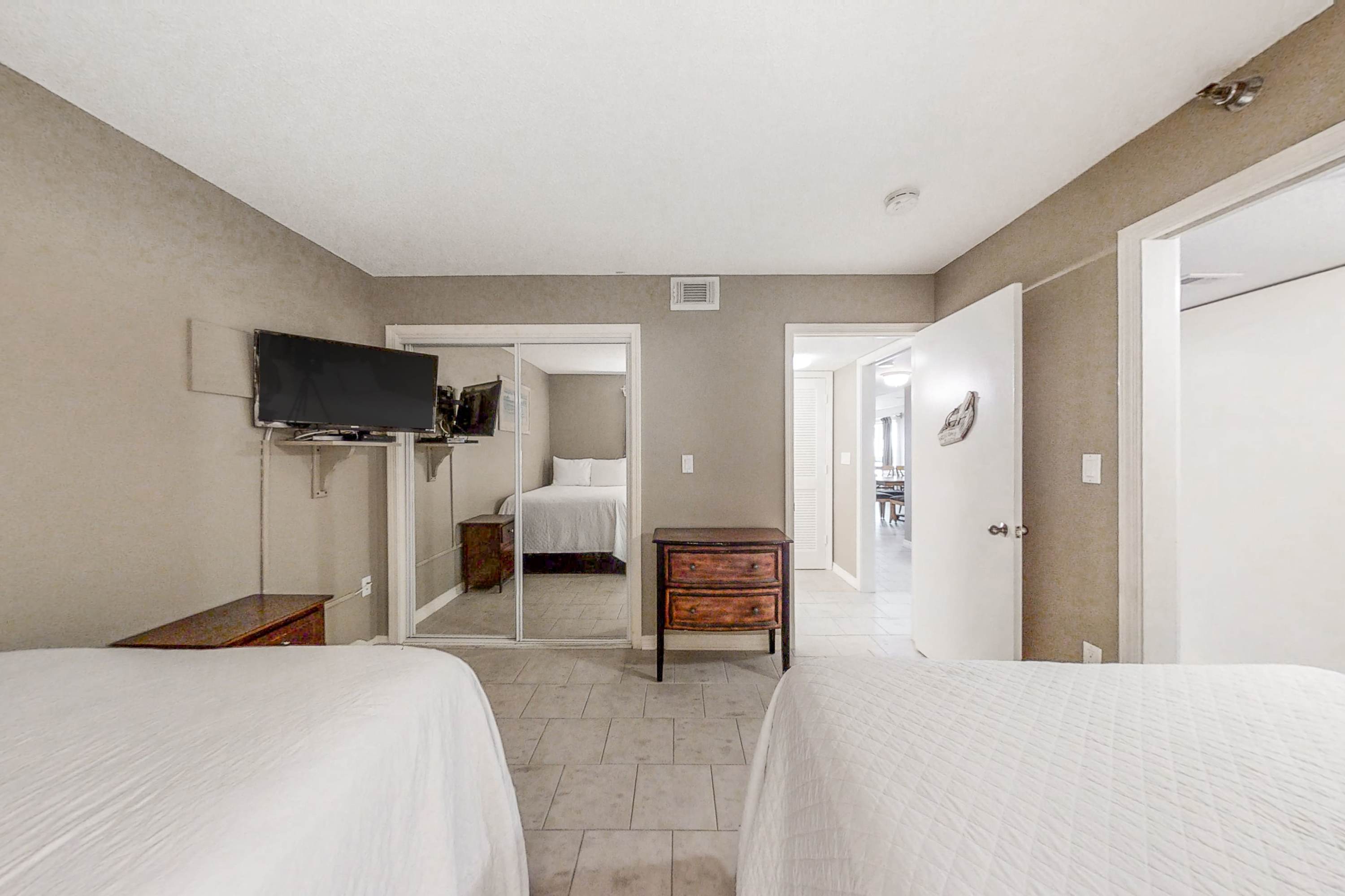 Destin Towers 1C | Photo 2