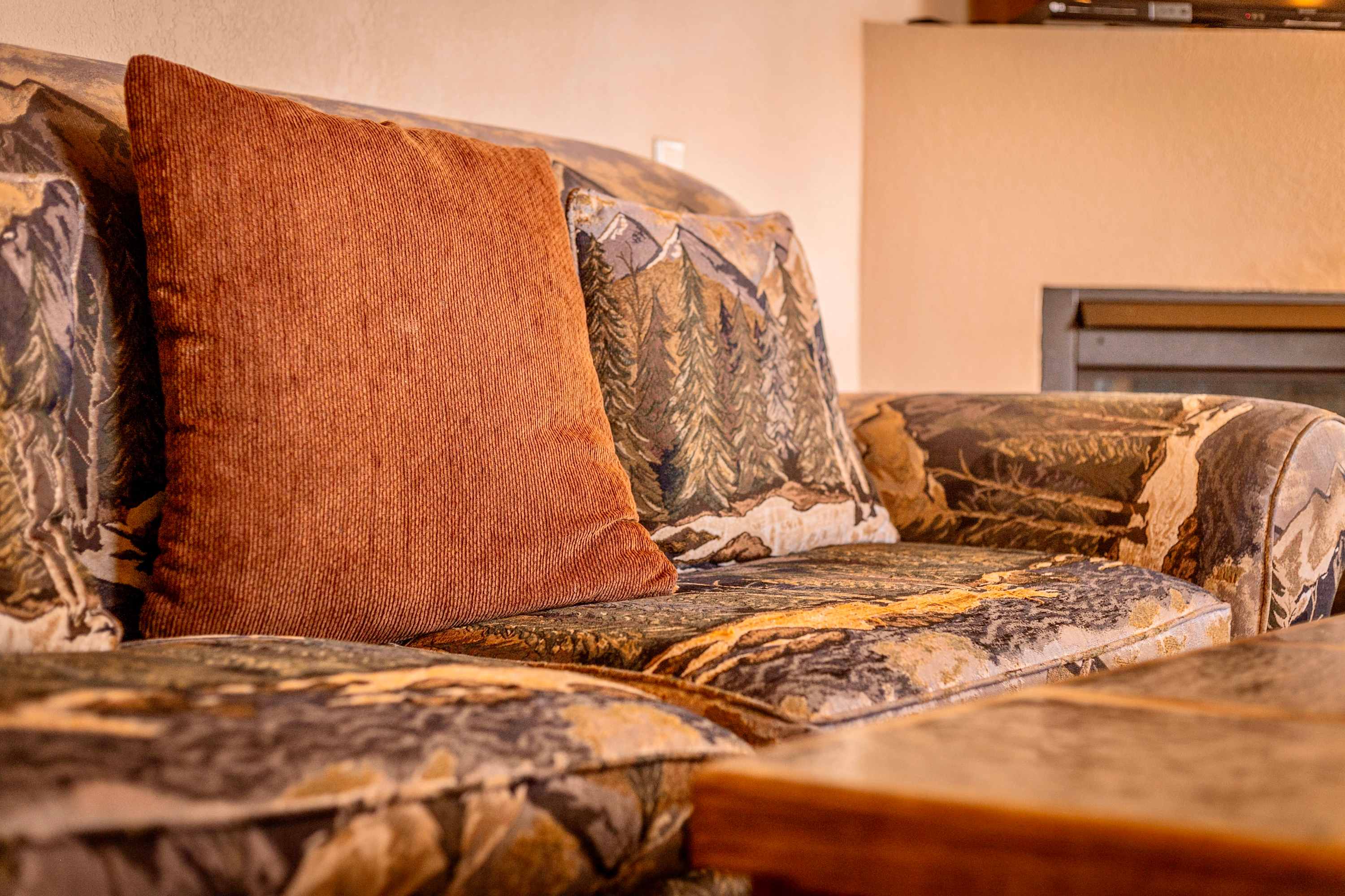 Living area with Smart TV