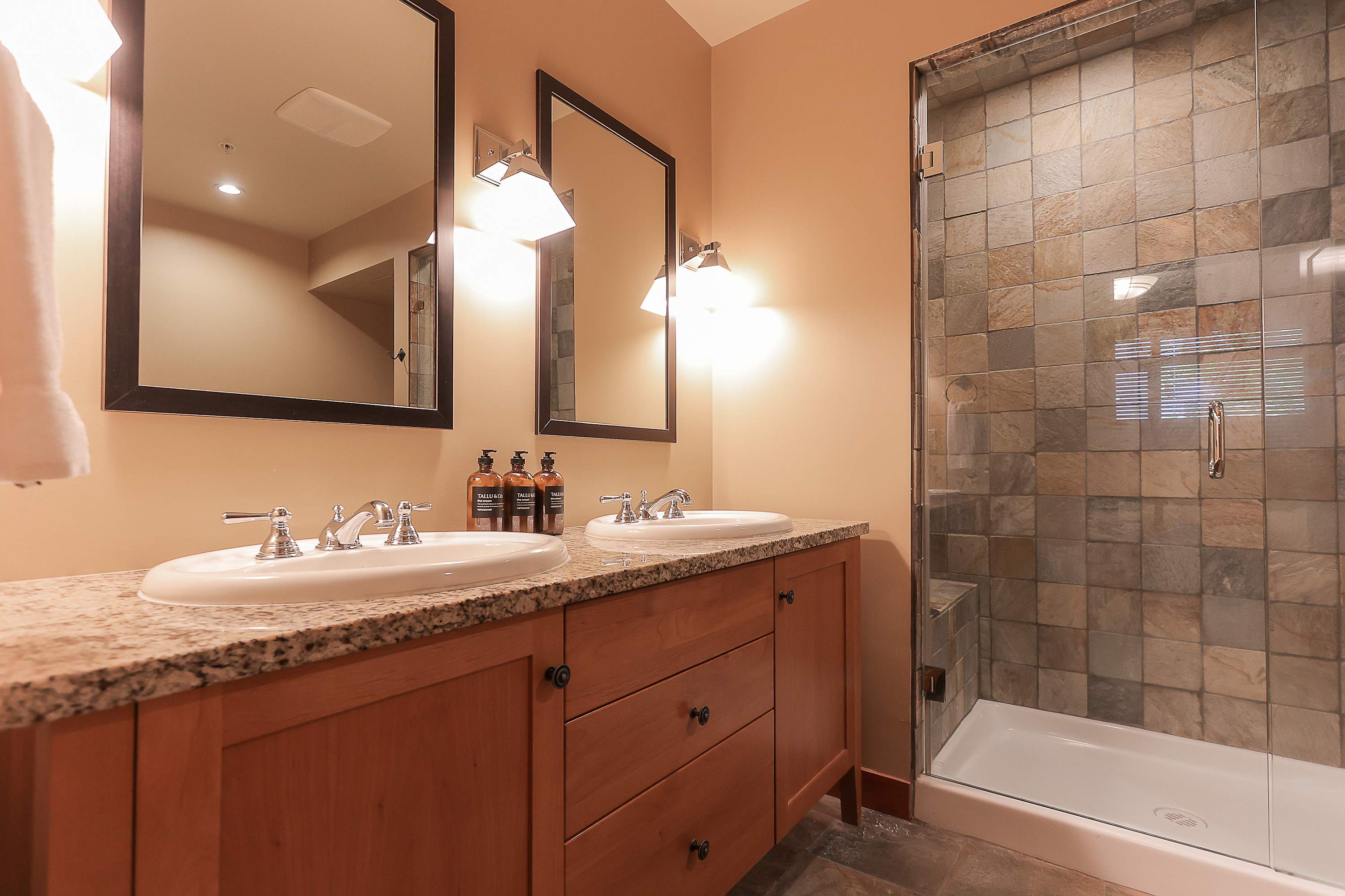 Two Bedroom + Den | Sleeps 6-8 | Slalom Creek Condos — Rossland, British Columbia — vacation rental