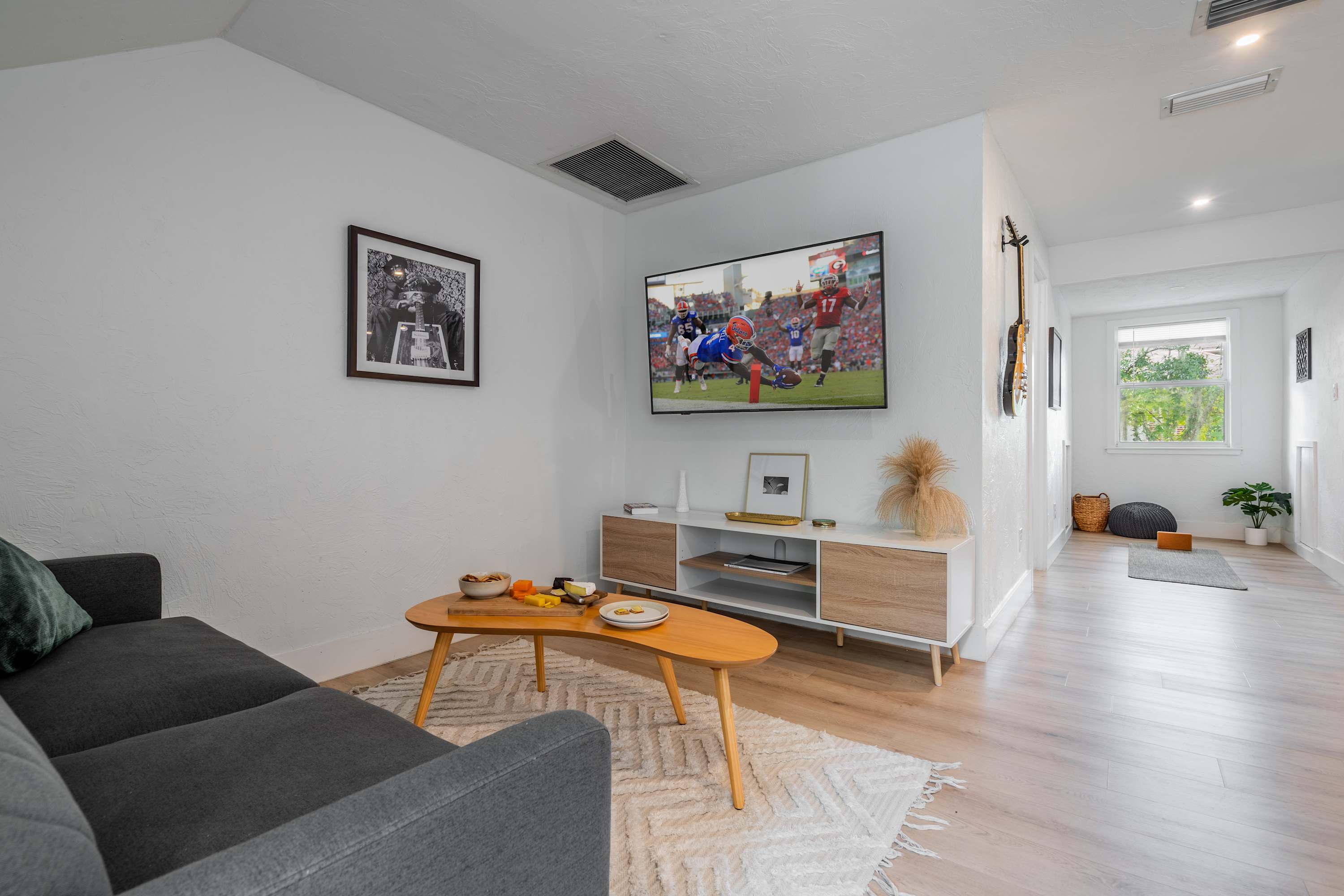 Studio at The Key | 1mi to UF & DT • Full Kitchen — Gainesville, FL — vacation rental