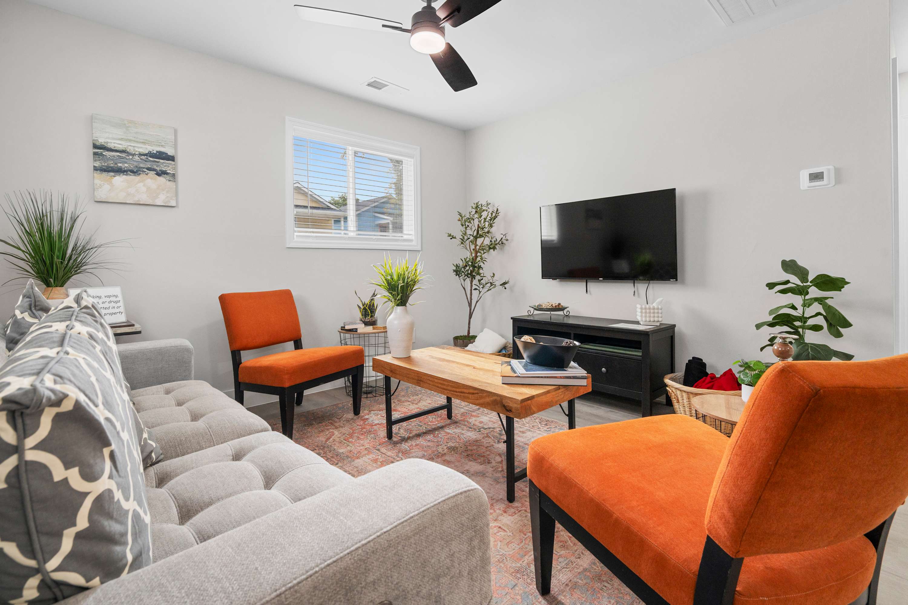 Fenced Backyard And Smart Tv - Cozy Retreat For Friends And Family - Durham, NC