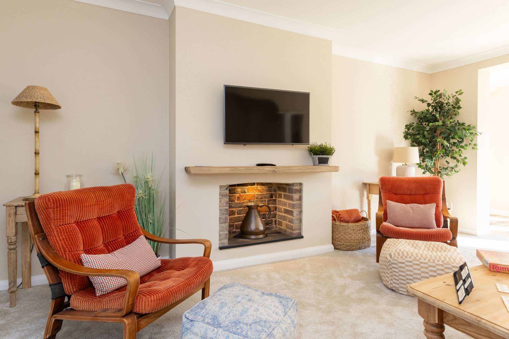 The lounge has a smart TV to watch all your favourite films or TV shows.