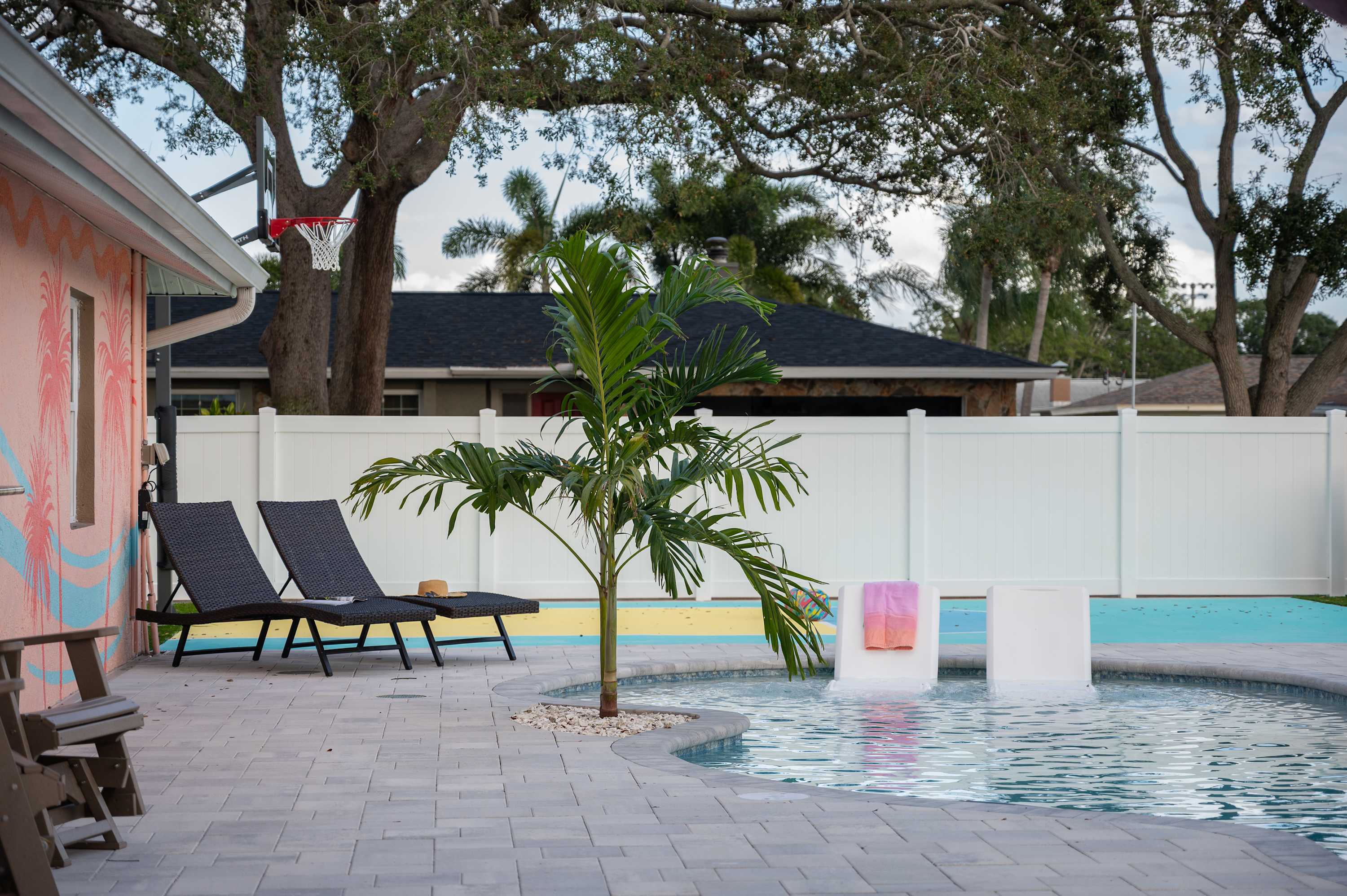 Pool, Putting Green, Sport Court, Gym 3Mi to Beach