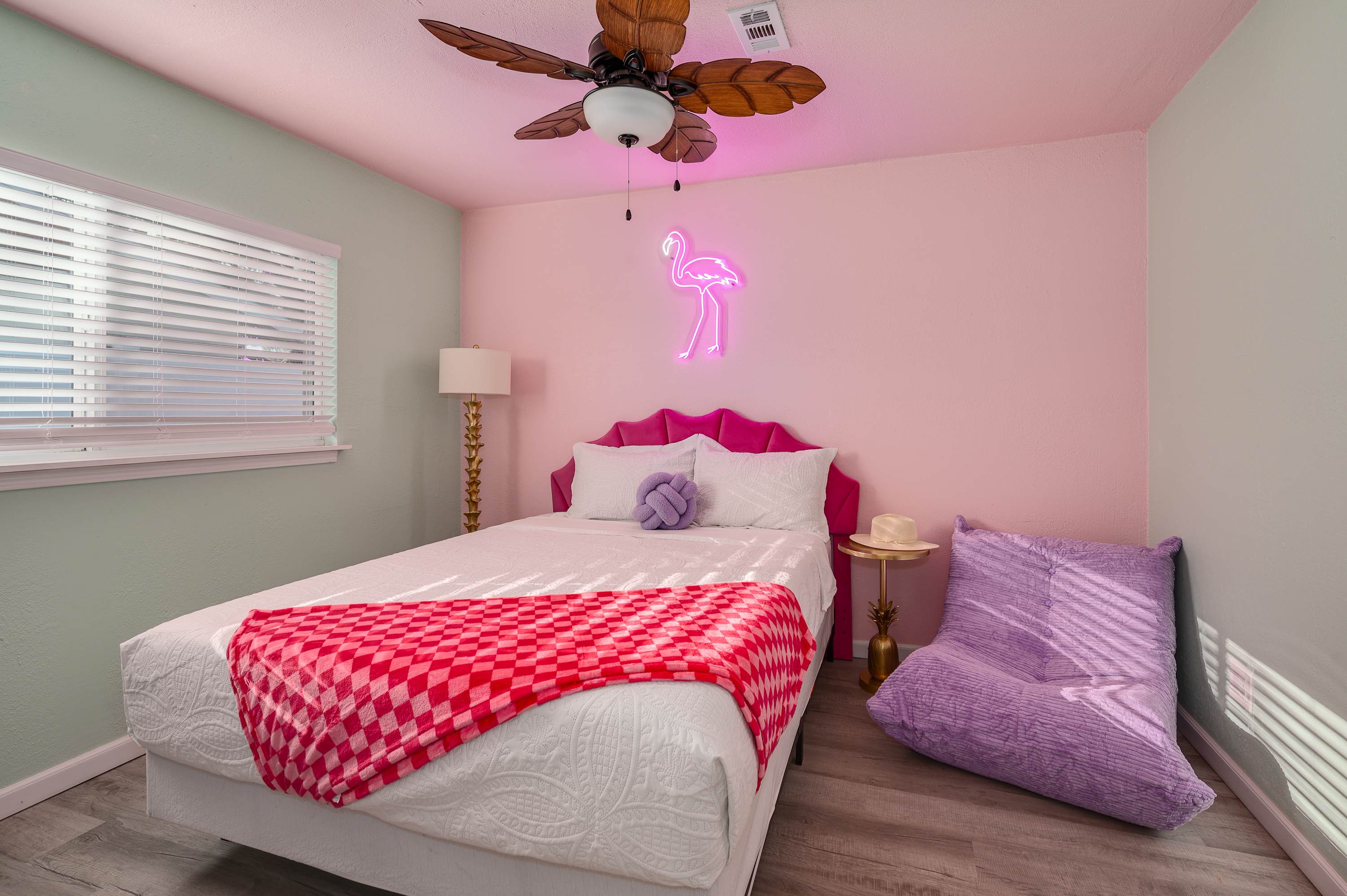 Pool, Putting Green, Sport Court, Gym 3Mi to Beach