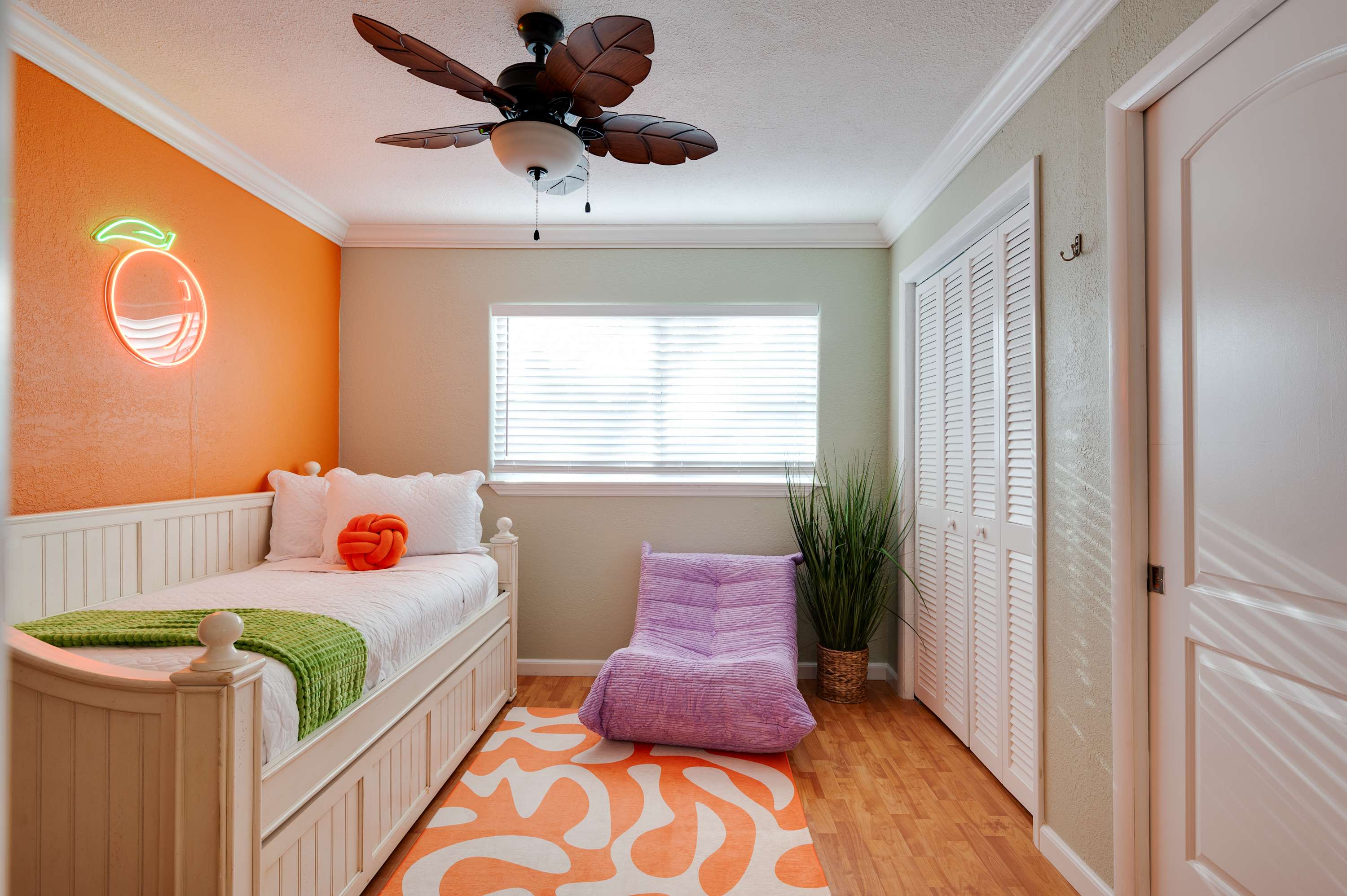 Pool, Putting Green, Sport Court, Gym 3Mi to Beach