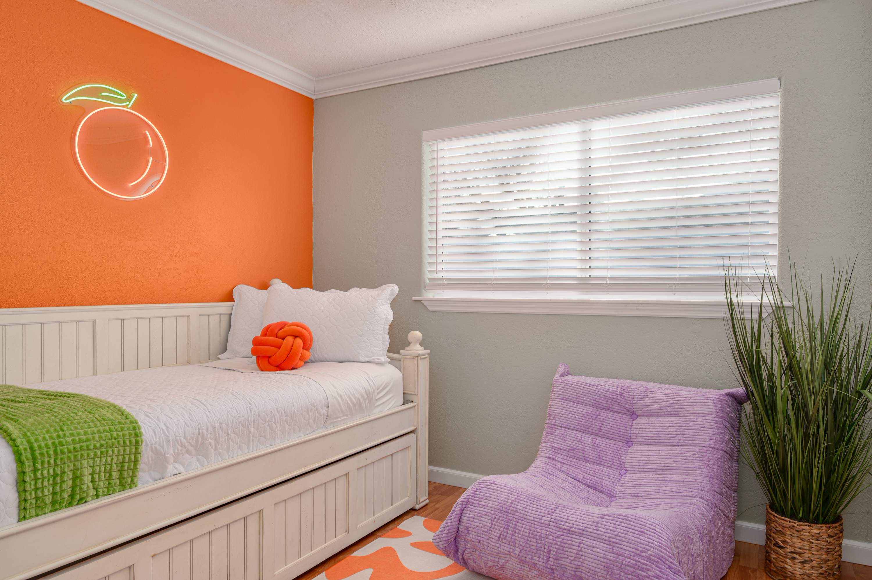 Pool, Putting Green, Sport Court, Gym 3Mi to Beach