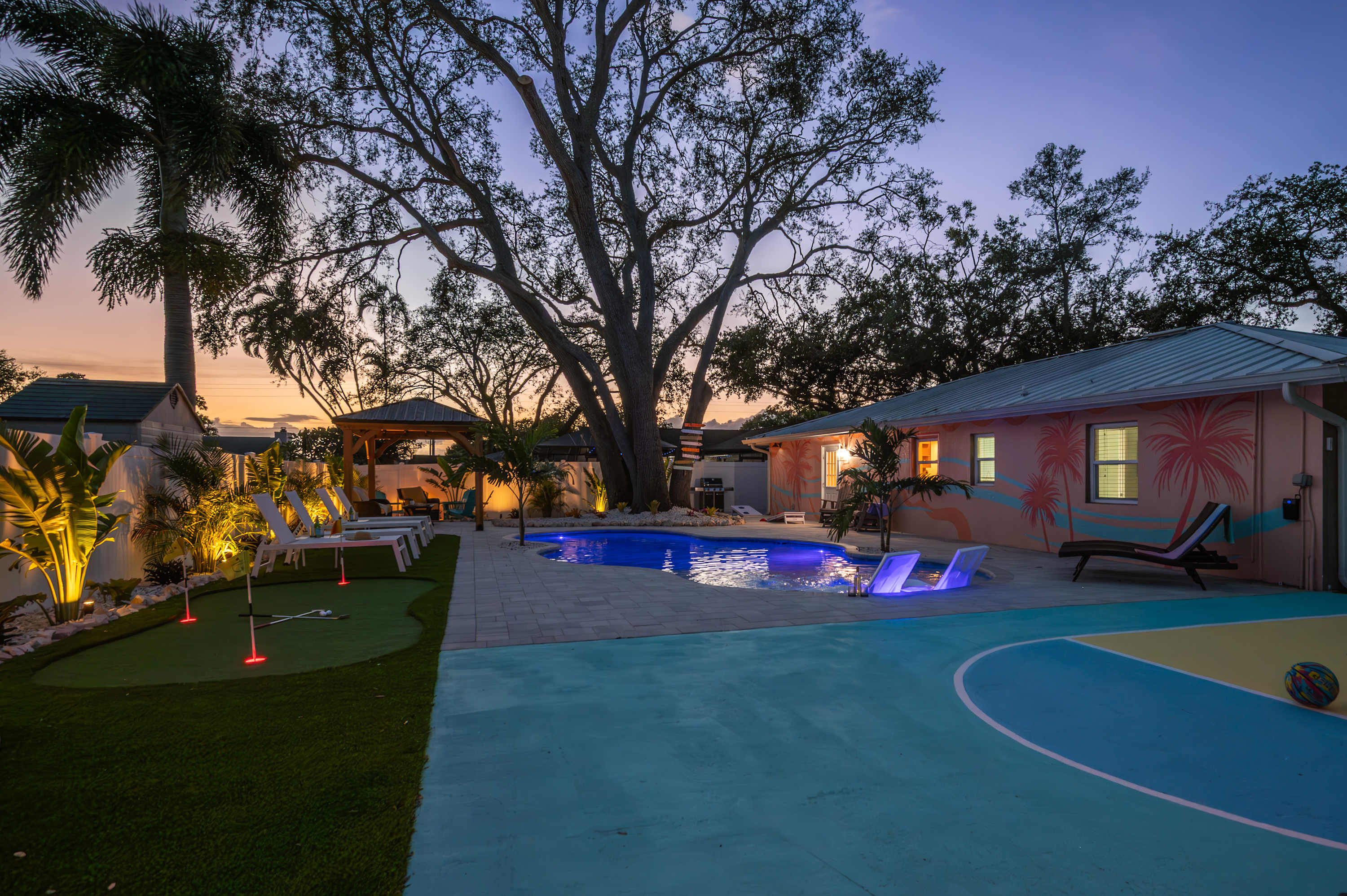 Pool, Putting Green, Sport Court, Gym 3Mi to Beach