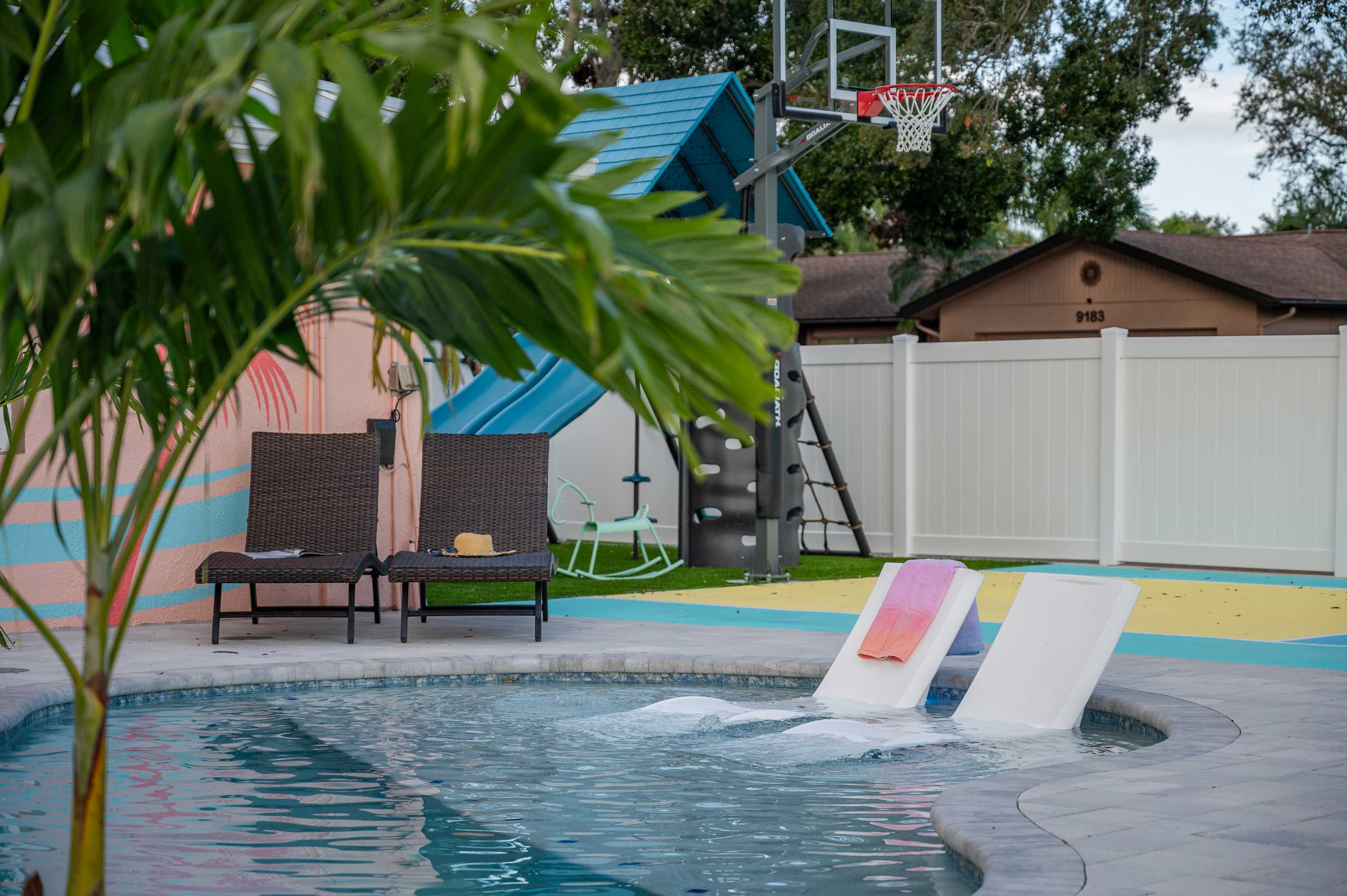 Pool, Putting Green, Sport Court, Gym 3Mi to Beach