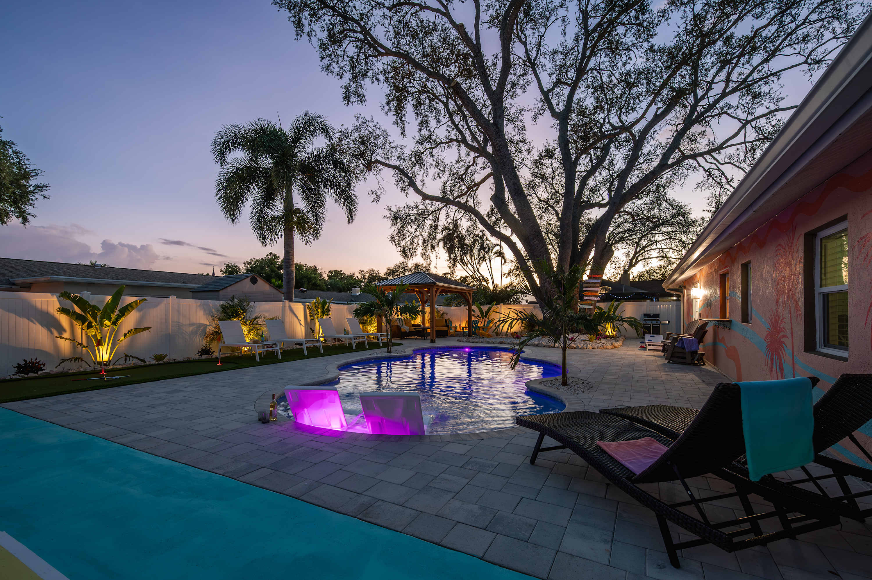 Pool, Putting Green, Sport Court, Gym 3Mi to Beach