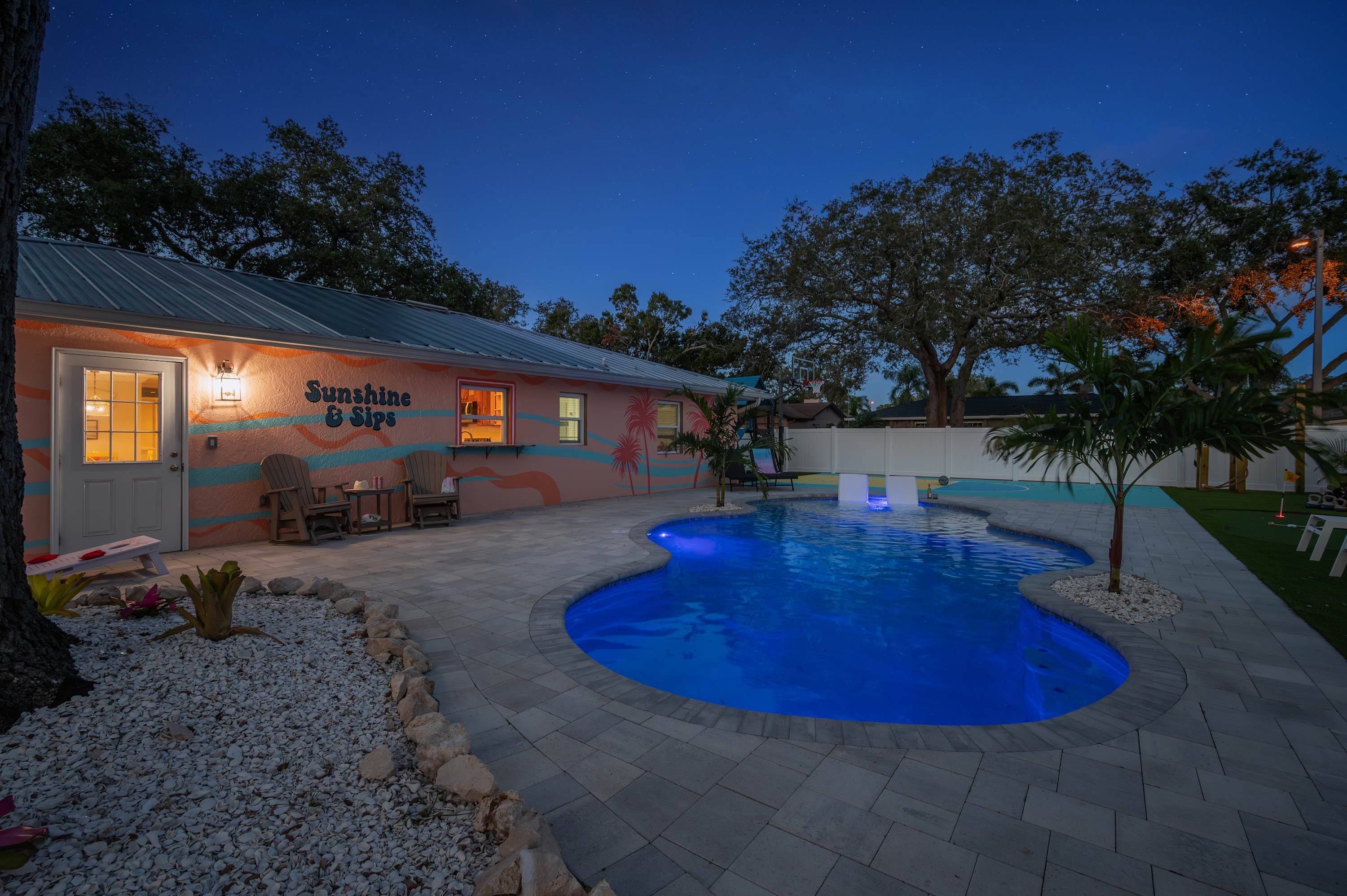 Pool, Putting Green, Sport Court, Gym 3Mi to Beach