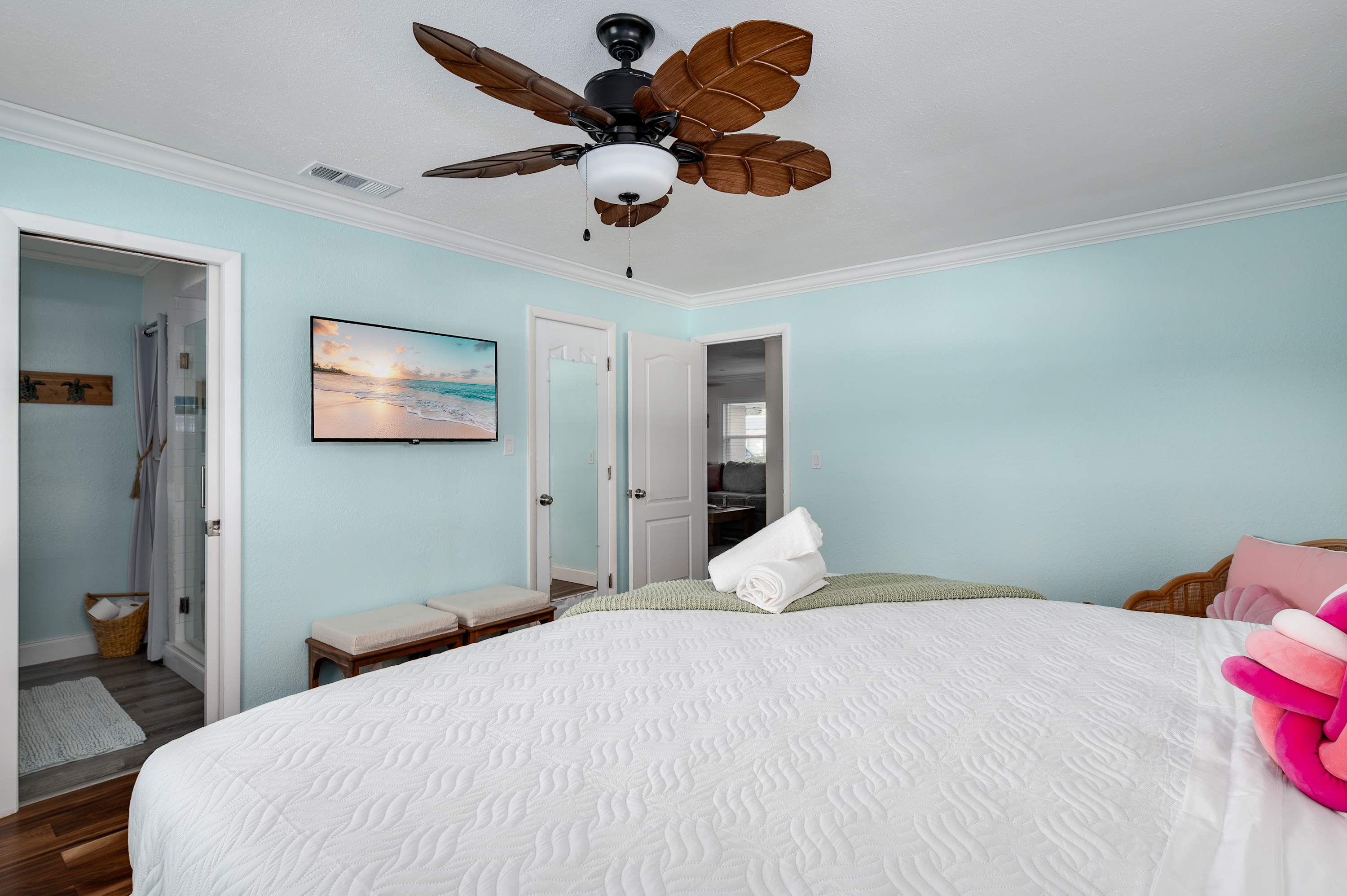 Pool, Putting Green, Sport Court, Gym 3Mi to Beach