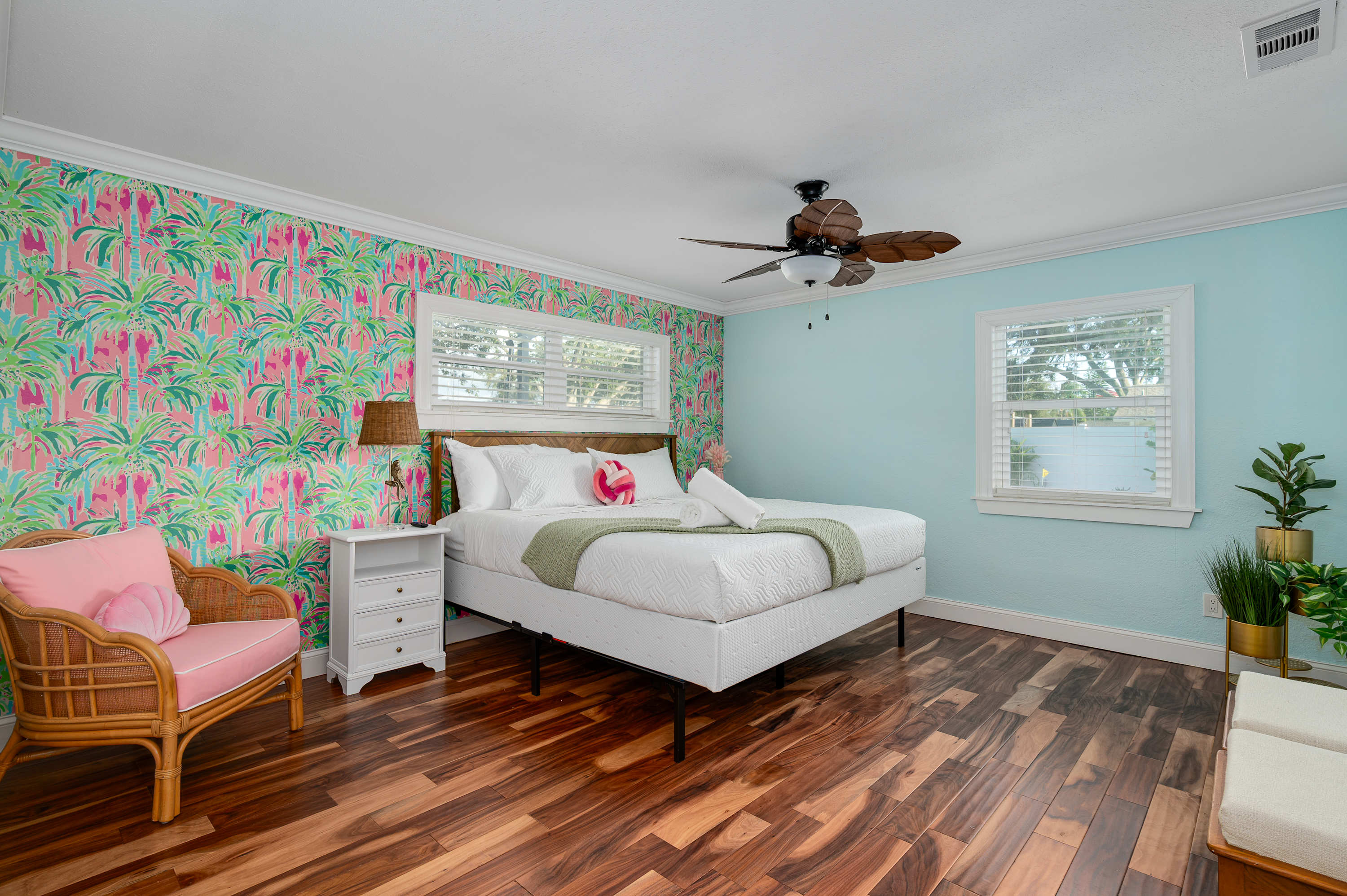 Pool, Putting Green, Sport Court, Gym 3Mi to Beach