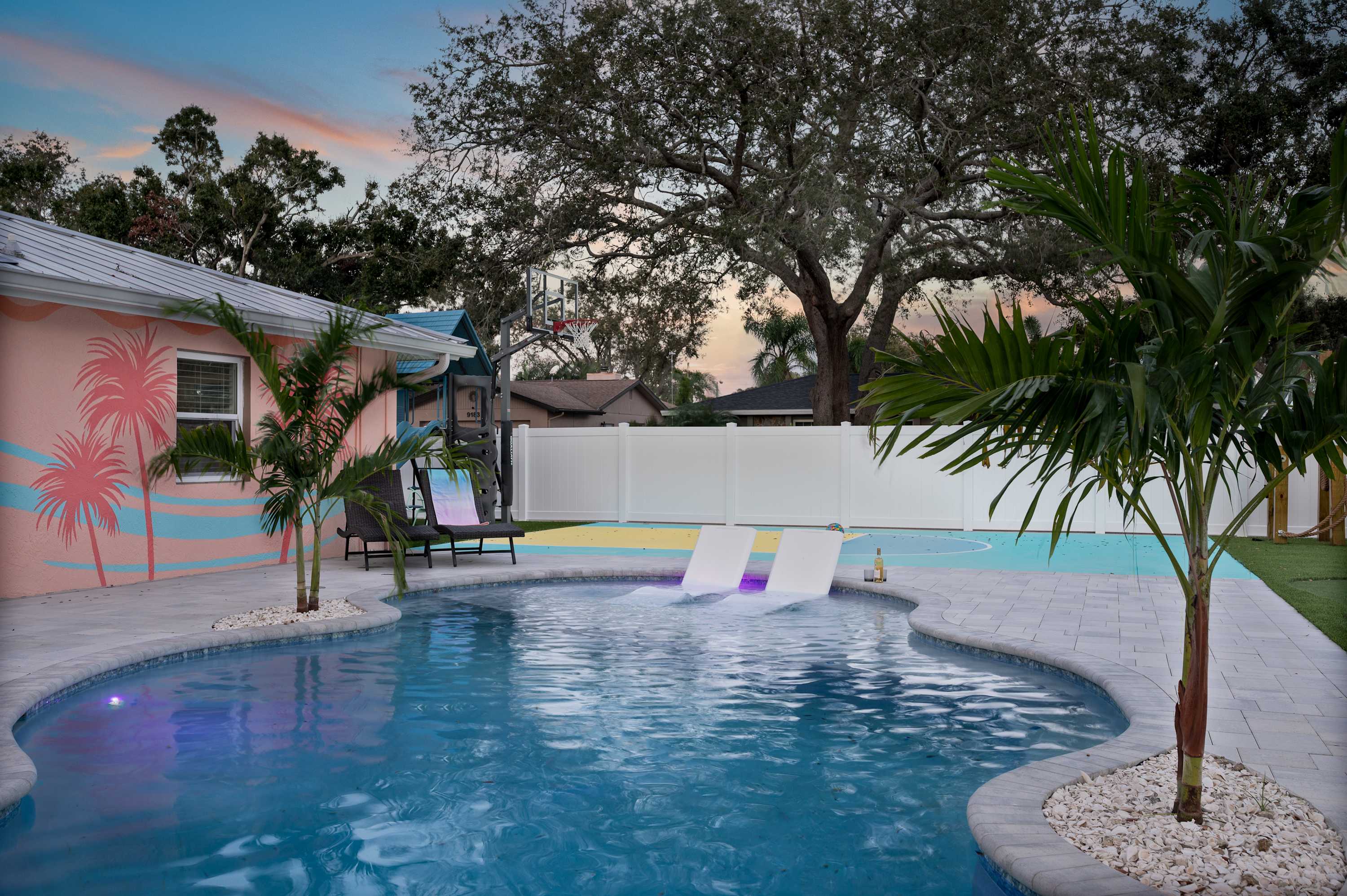 Pool, Putting Green, Sport Court, Gym 3Mi to Beach