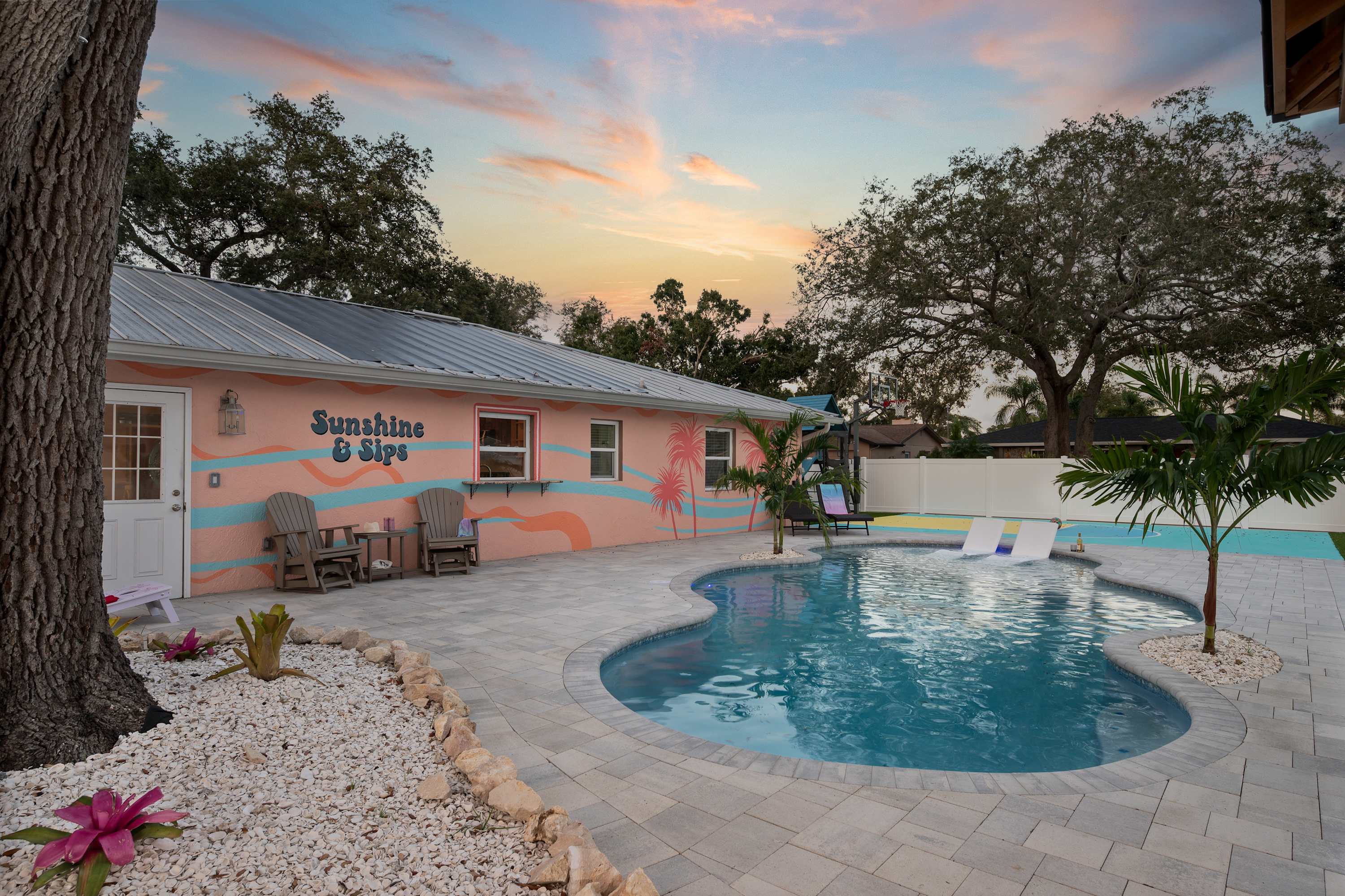 Pool, Putting Green, Sport Court, Gym 3Mi to Beach