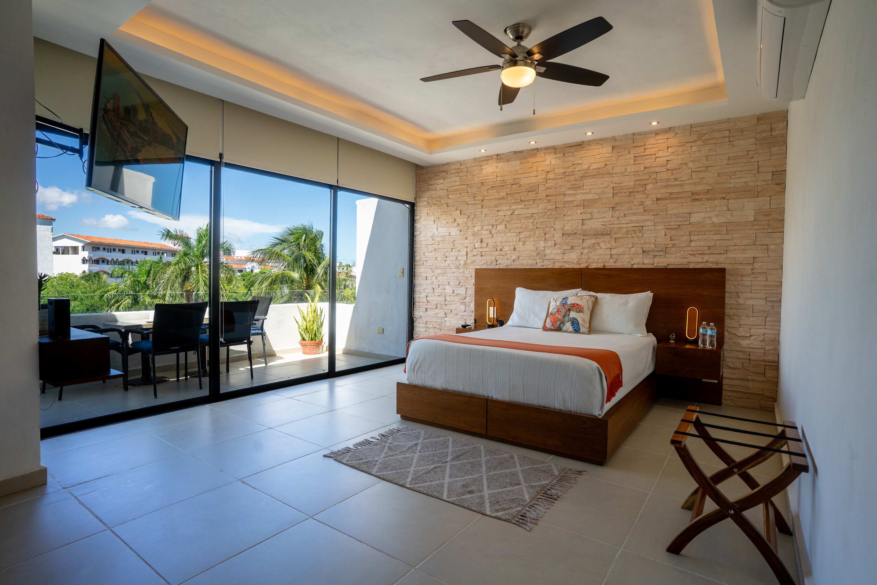 All-in-One Penthouse: Views & Prime Location — Cancún, Quintana Roo — vacation rental