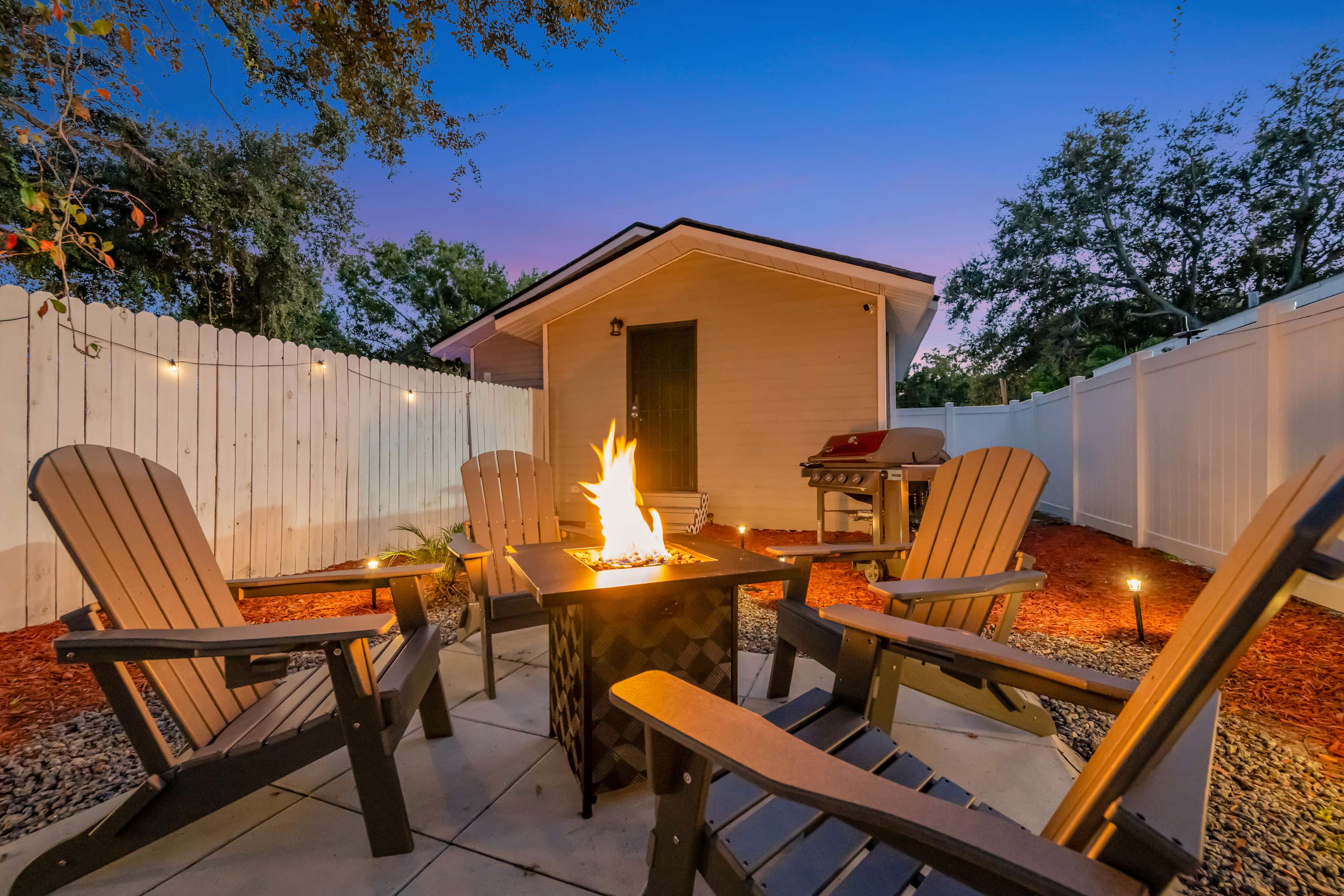 Pet Friendly 2B & Backyard BBQ Near Raymond James! — Tampa, FL — vacation rental