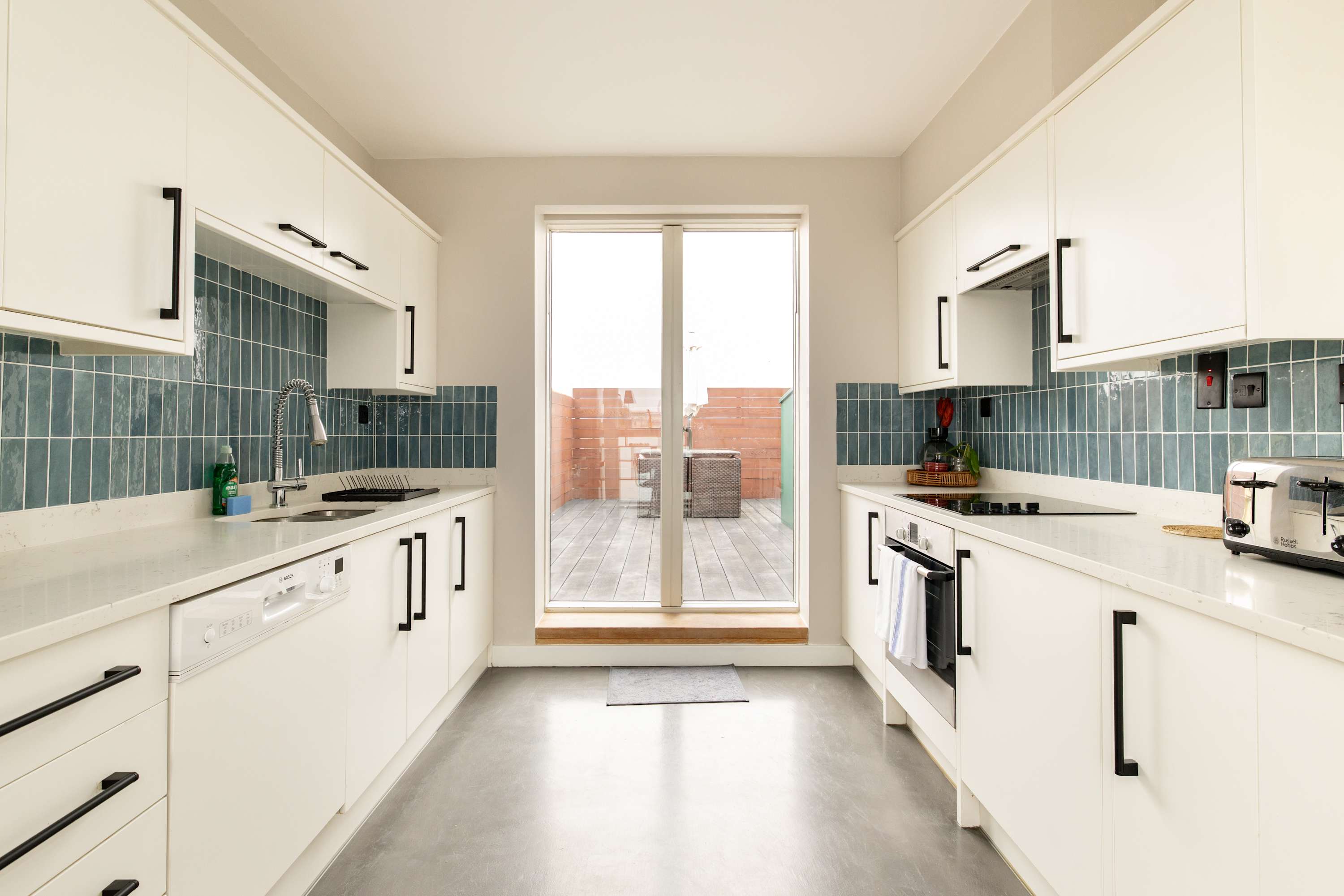 Notting Hill Penthouse Escape in Bevington Road 2-4 W10 5TN - Property image 2 - VivreStays