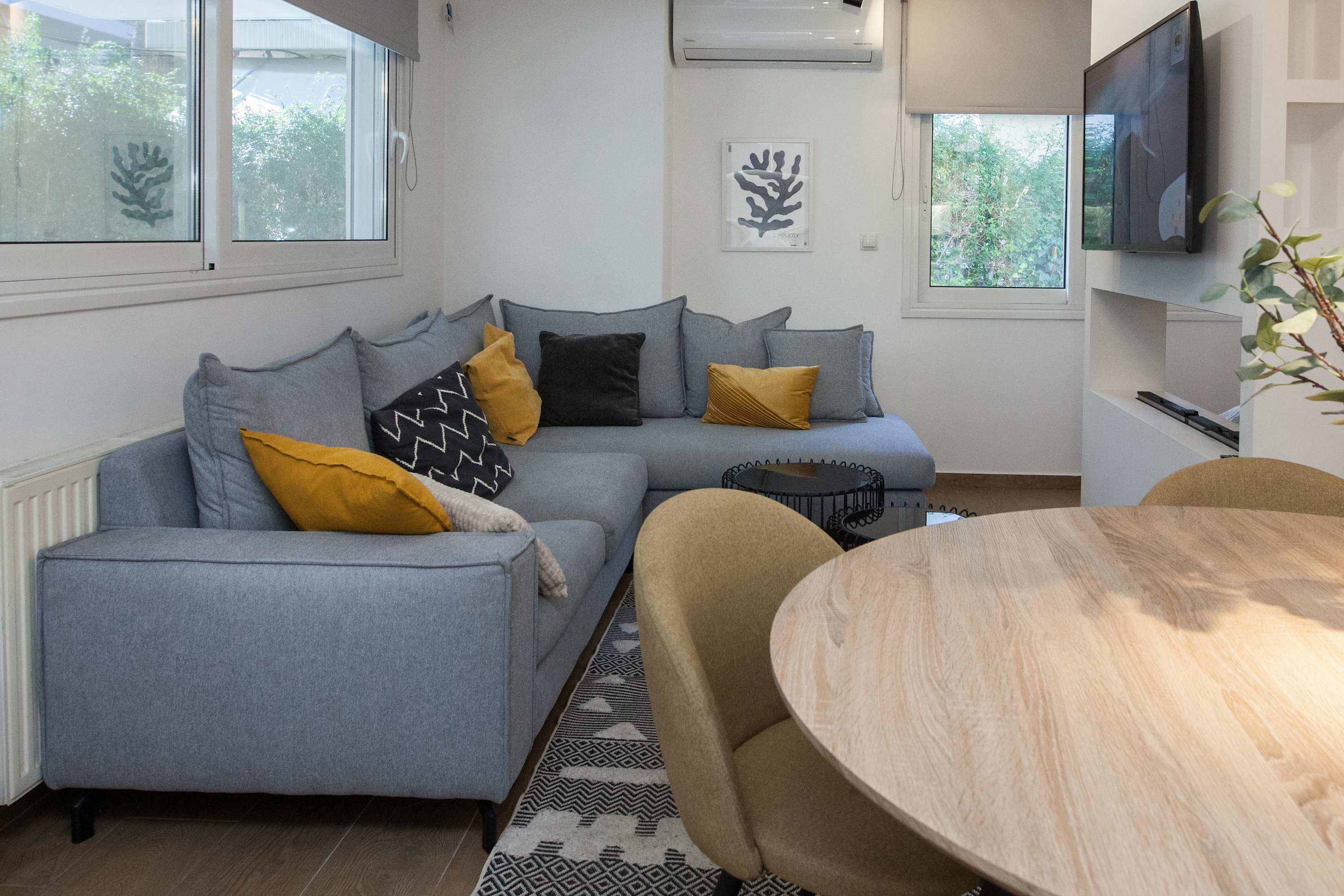 Bright Minimal 1 Bd Apt in Calm Agia Paraskevi in Athens — photo 2
