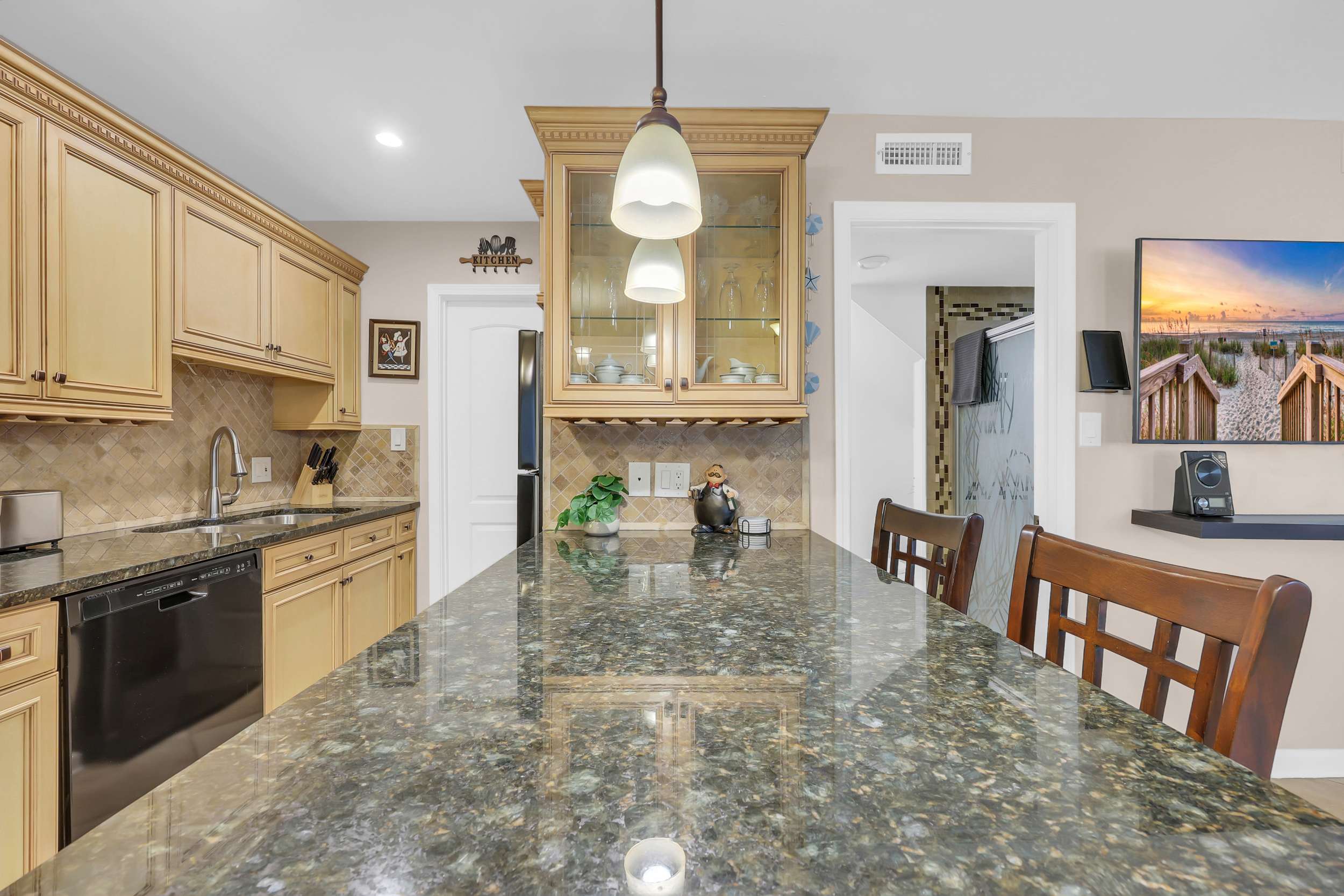 Driftwood Days Pet Friendly Beach Home