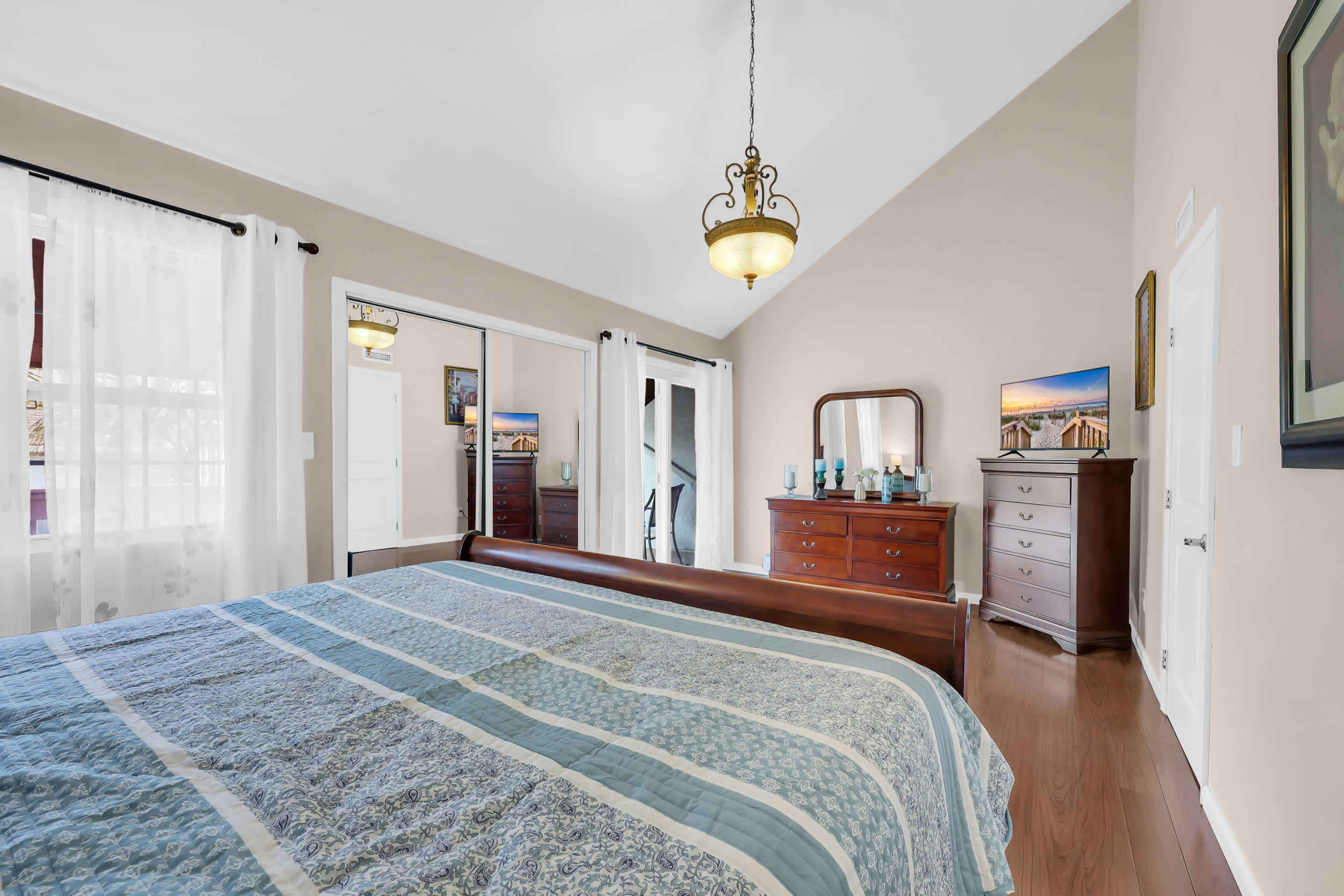 Driftwood Days Pet Friendly Beach Home