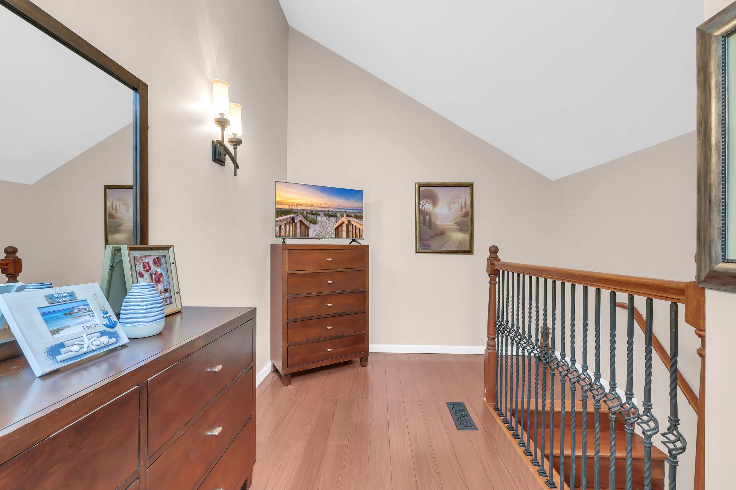 Driftwood Days Pet Friendly Beach Home