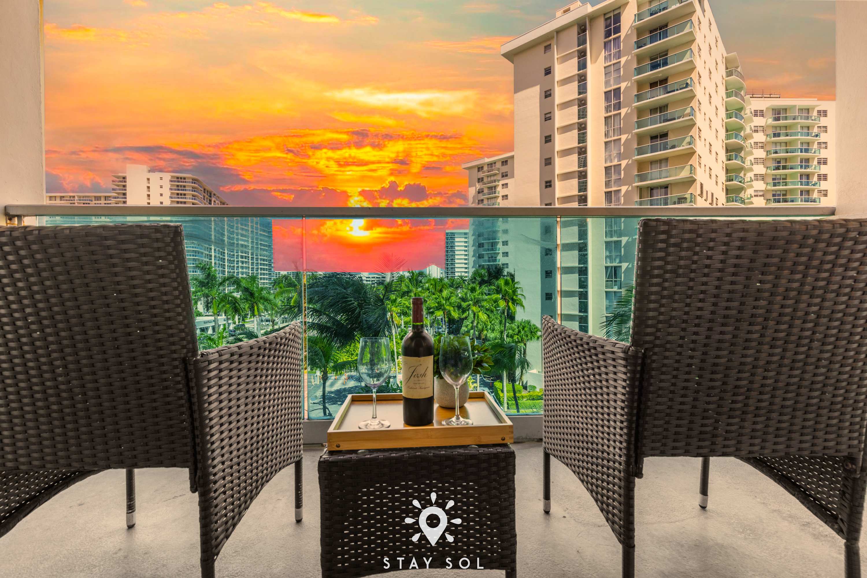 Modern Hollywood Beach Escape |  City Views