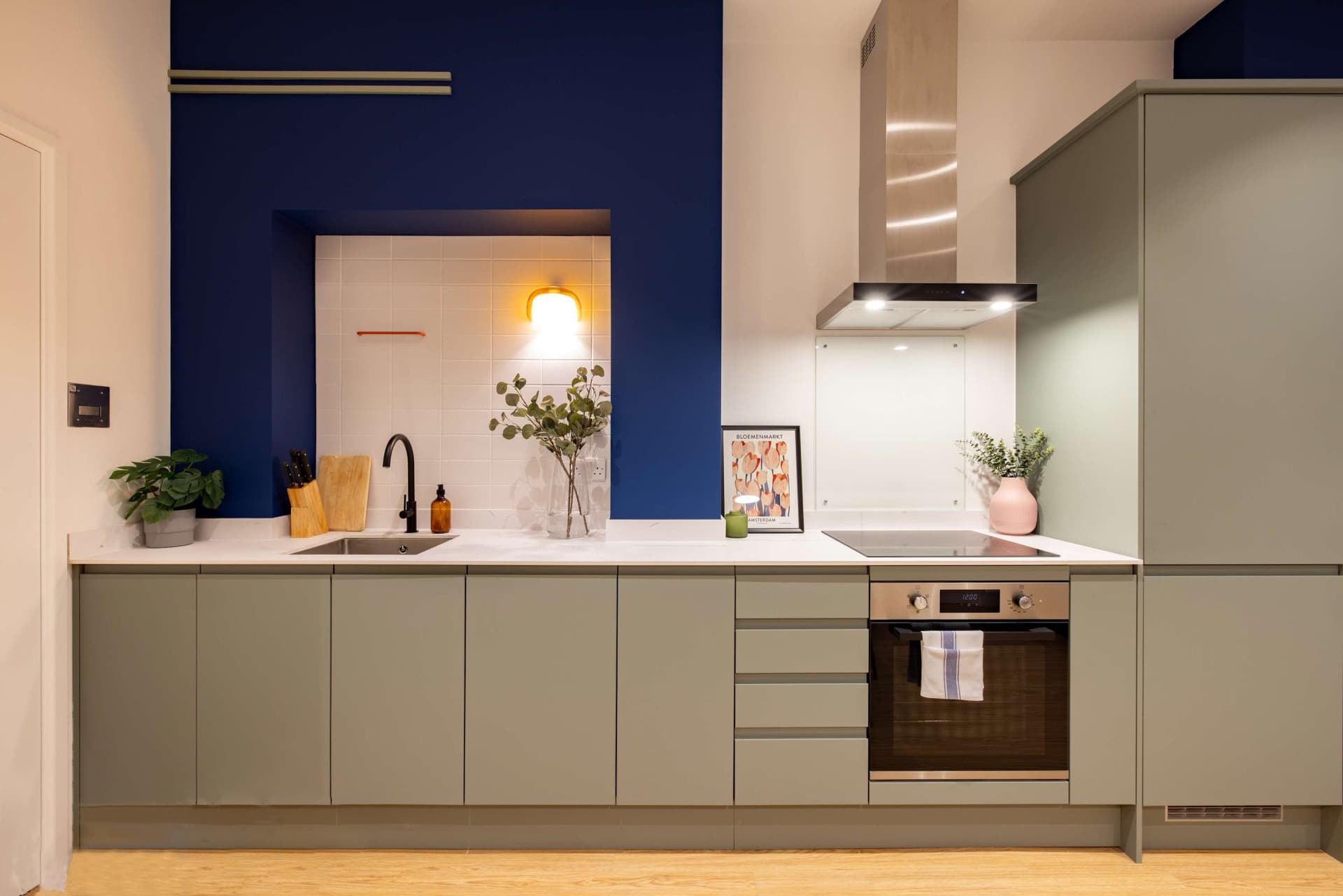 Modern 2BR Angel Flat | Walk to Tube | Sleeps 4
