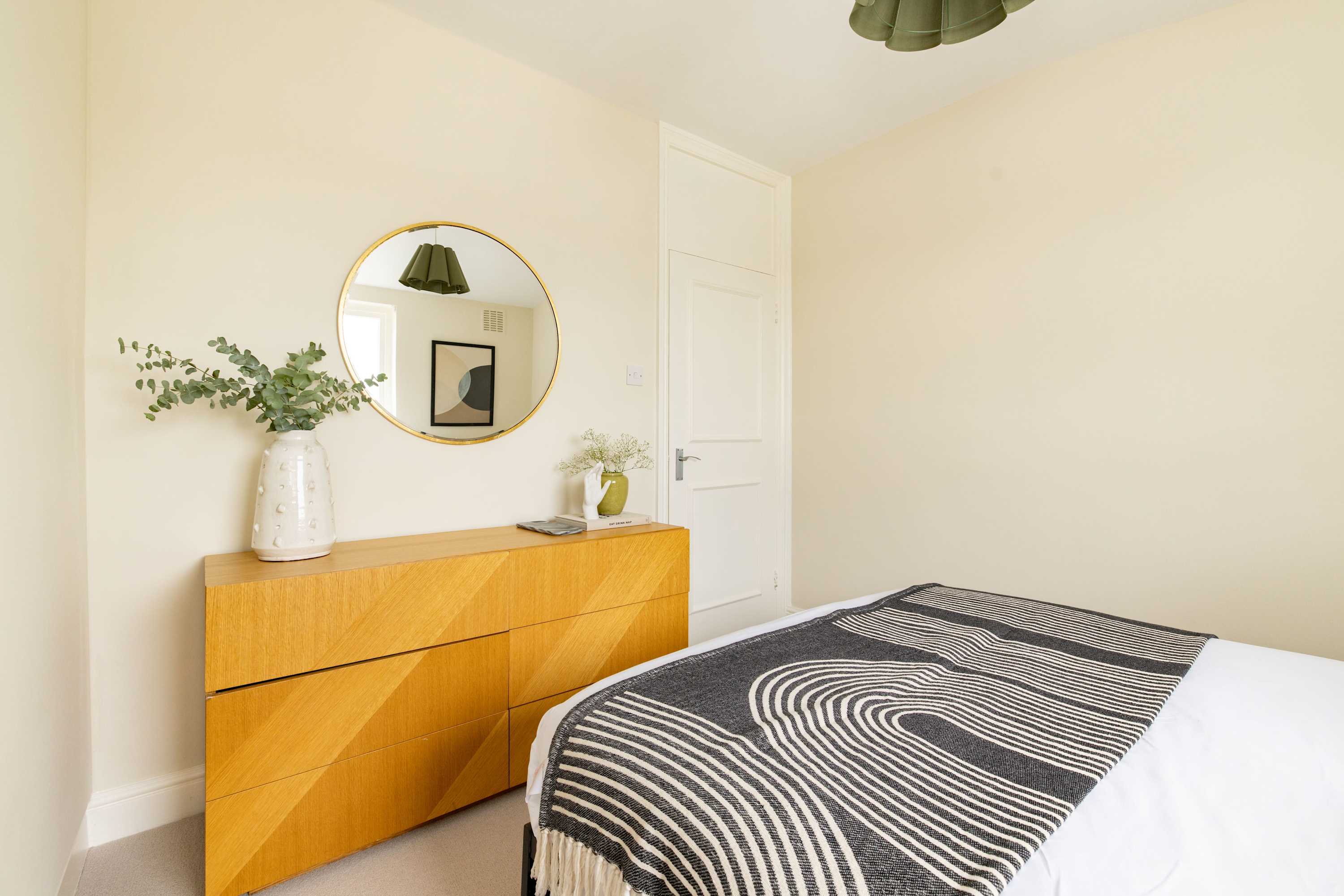 Stylish West Kensington Duplex in Charleville Road 17 W14 9JJ - Property image 20 - VivreStays
