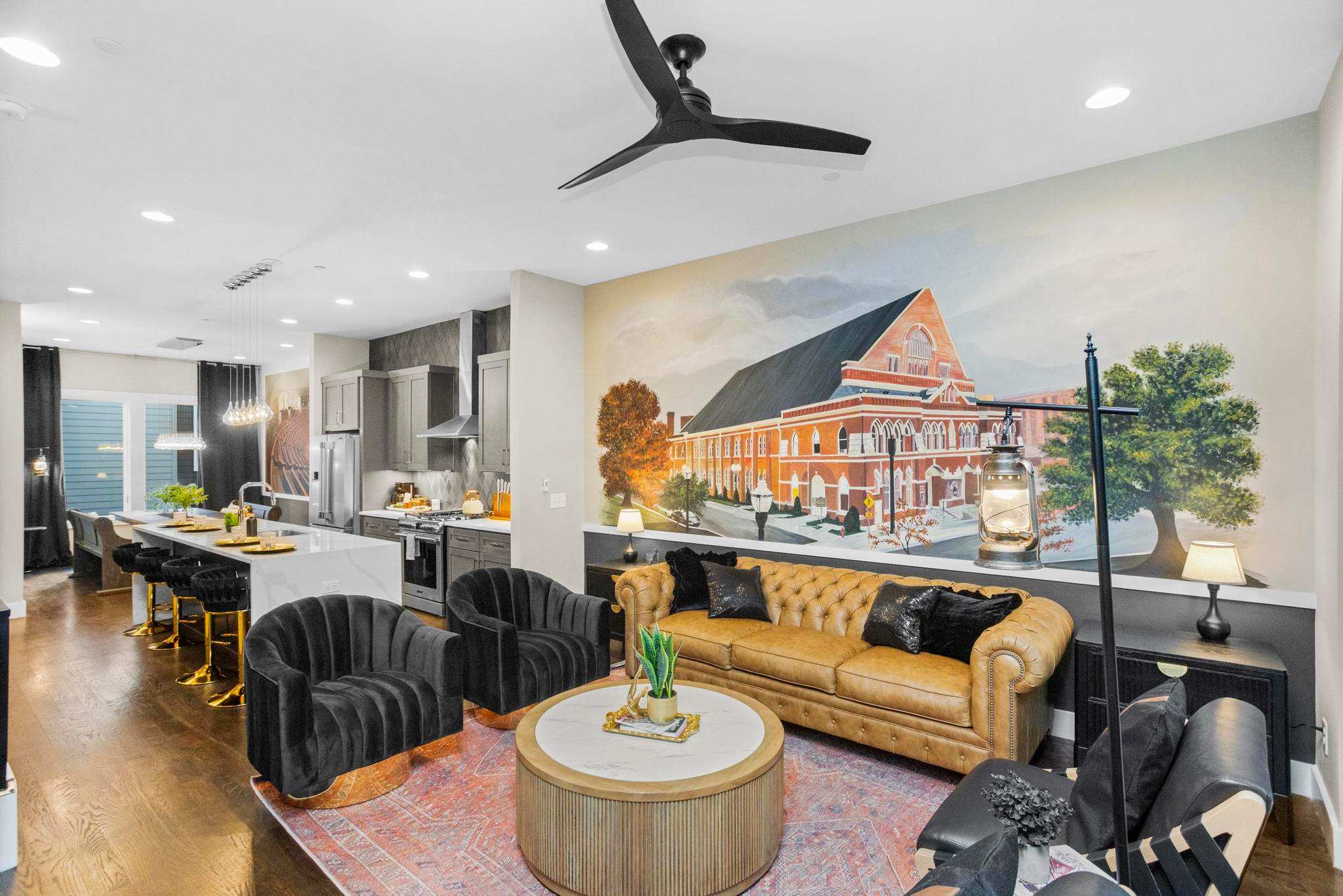 Luxury Gated Duo Sleeps 24 Karaoke & Rooftop