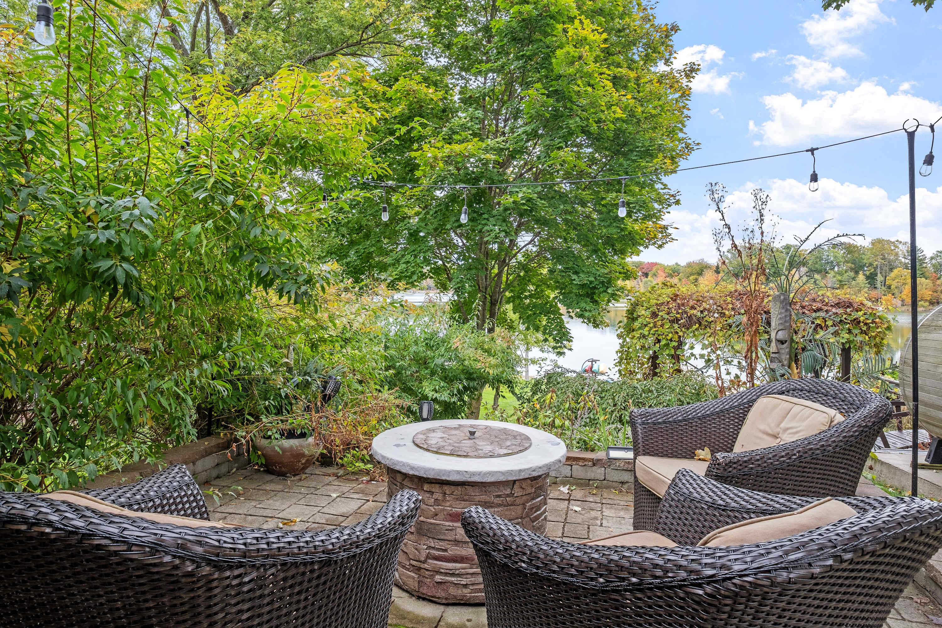 Tiki Retreat-Hot Tub-Fire Pit